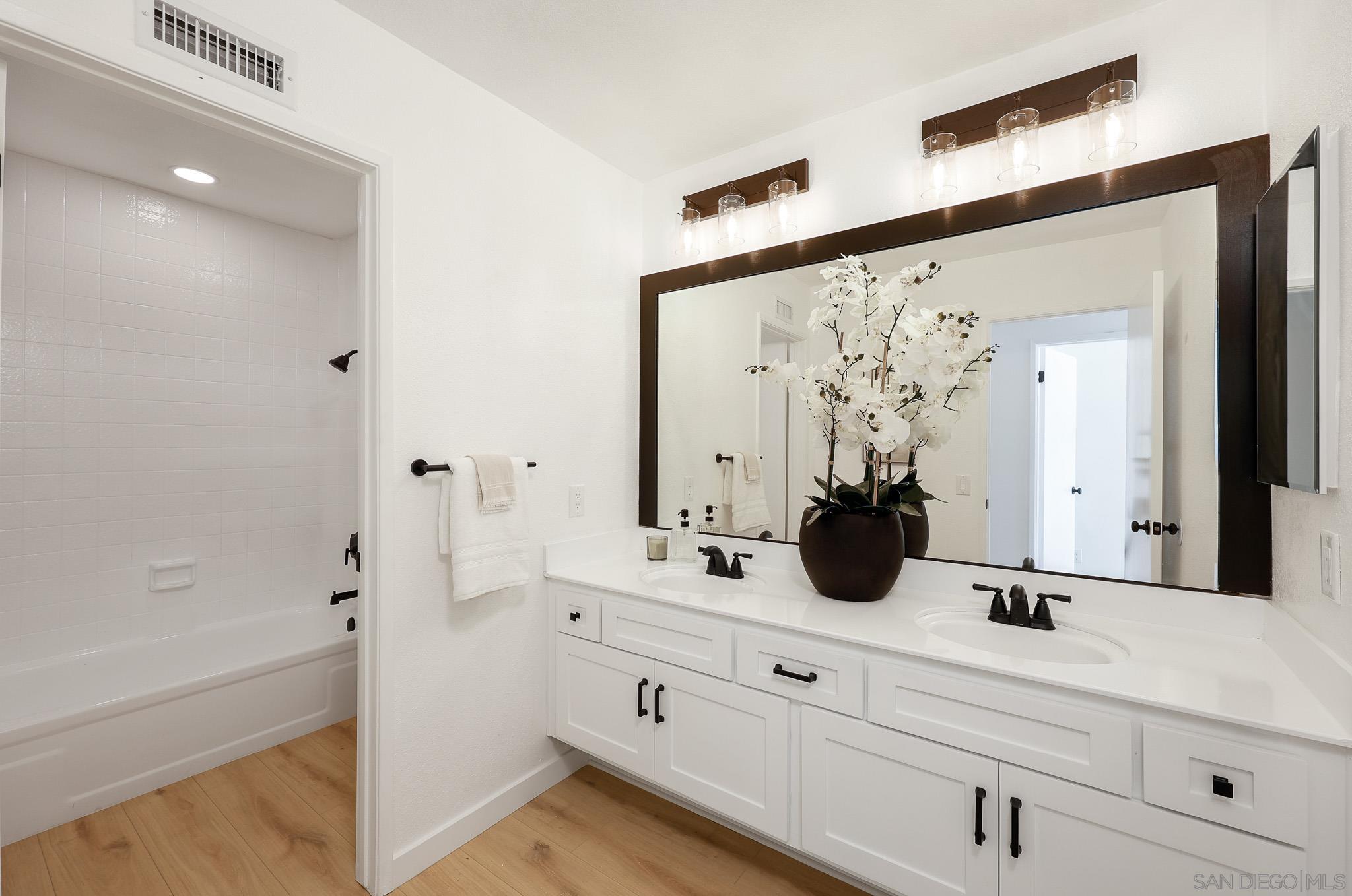 Detail Gallery Image 32 of 69 For 10720  Old Saybrook Dr, San Diego,  CA 92129 - 4 Beds | 2/1 Baths