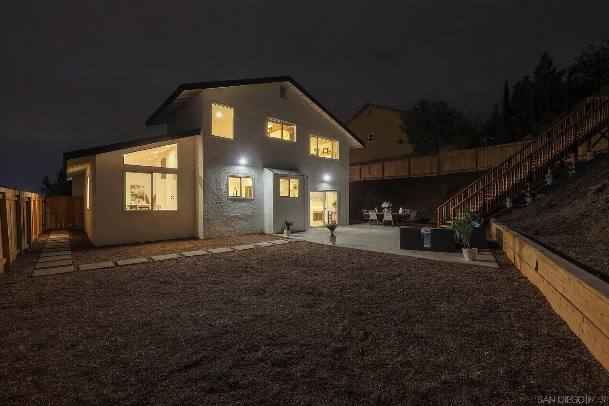 Detail Gallery Image 39 of 69 For 10720  Old Saybrook Dr, San Diego,  CA 92129 - 4 Beds | 2/1 Baths