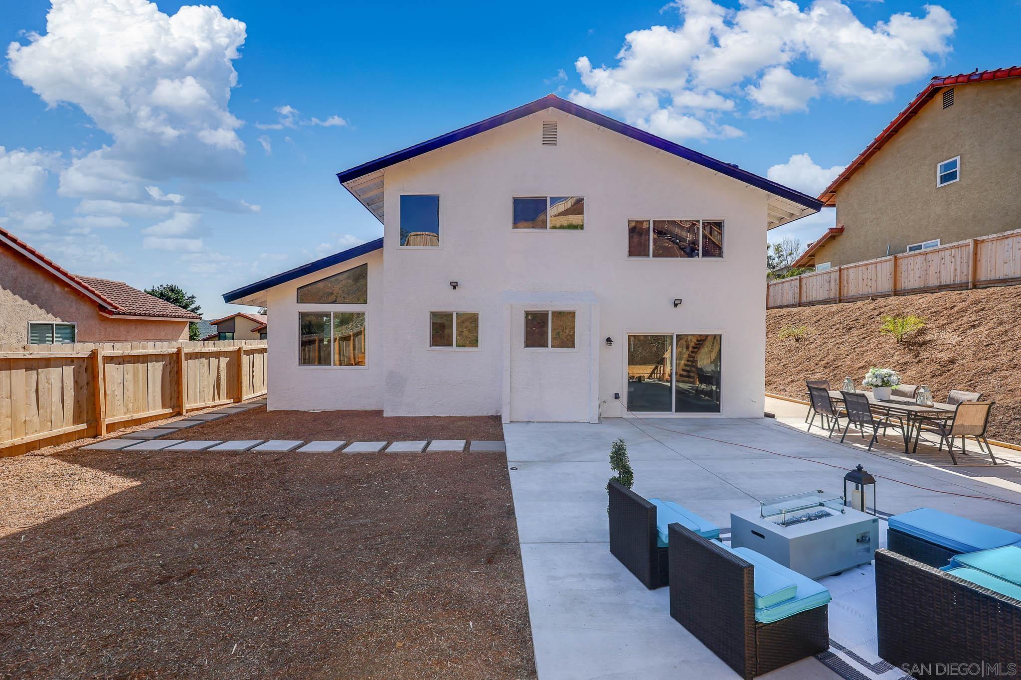 Detail Gallery Image 40 of 69 For 10720  Old Saybrook Dr, San Diego,  CA 92129 - 4 Beds | 2/1 Baths