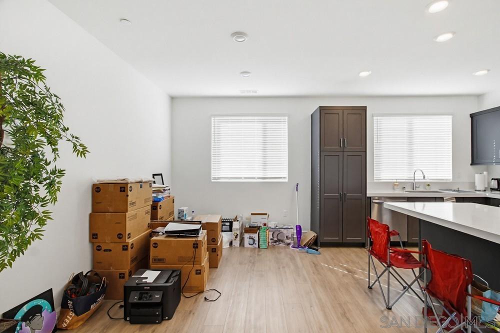 Detail Gallery Image 11 of 50 For 852  Makani St  #4,  Chula Vista,  CA 91911 - 3 Beds | 3 Baths