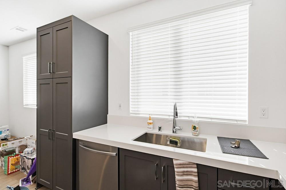 Detail Gallery Image 15 of 50 For 852  Makani St  #4,  Chula Vista,  CA 91911 - 3 Beds | 3 Baths