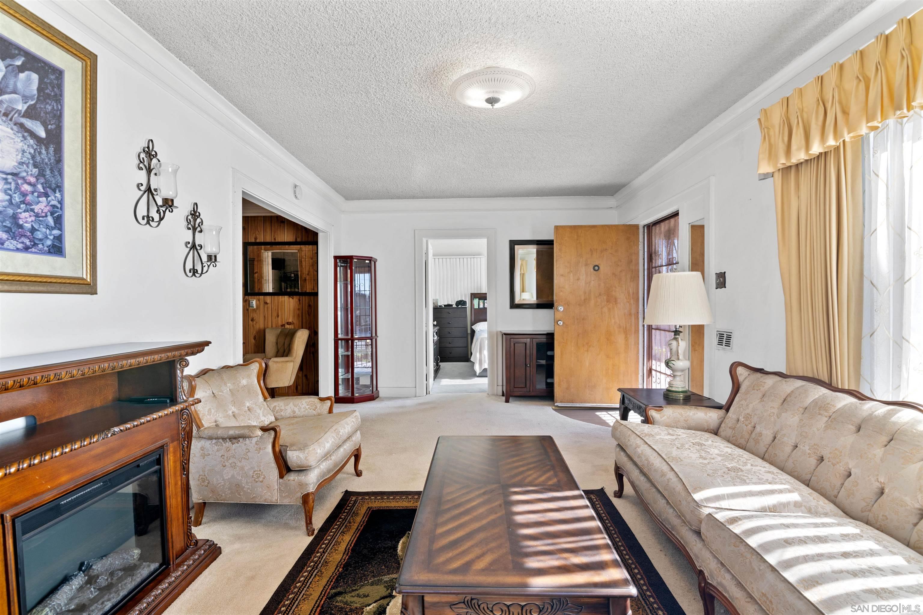 Detail Gallery Image 3 of 25 For 123 E 85th St, Los Angeles,  CA 90003 - 2 Beds | 2 Baths