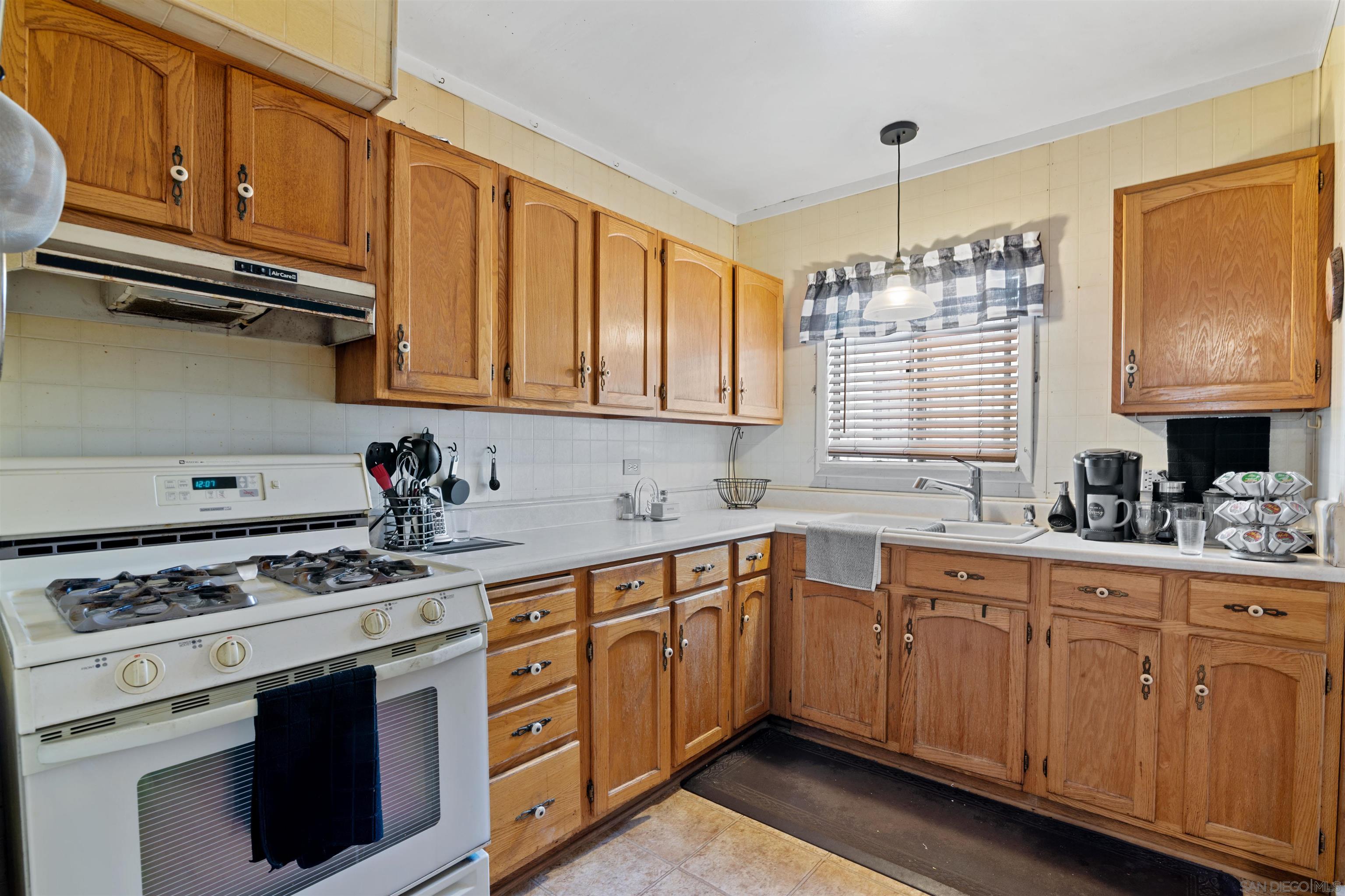 Detail Gallery Image 7 of 25 For 123 E 85th St, Los Angeles,  CA 90003 - 2 Beds | 2 Baths