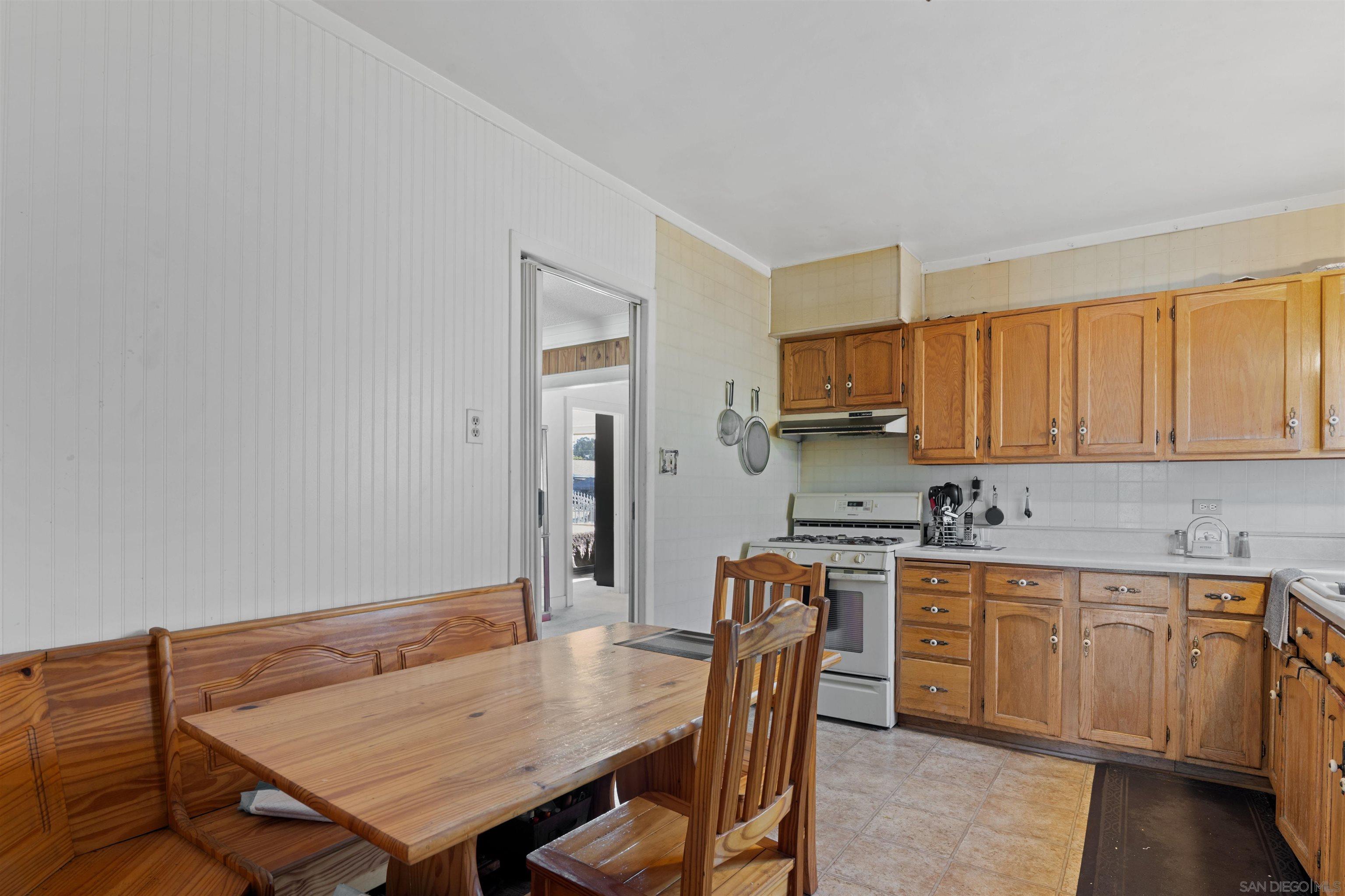 Detail Gallery Image 9 of 25 For 123 E 85th St, Los Angeles,  CA 90003 - 2 Beds | 2 Baths