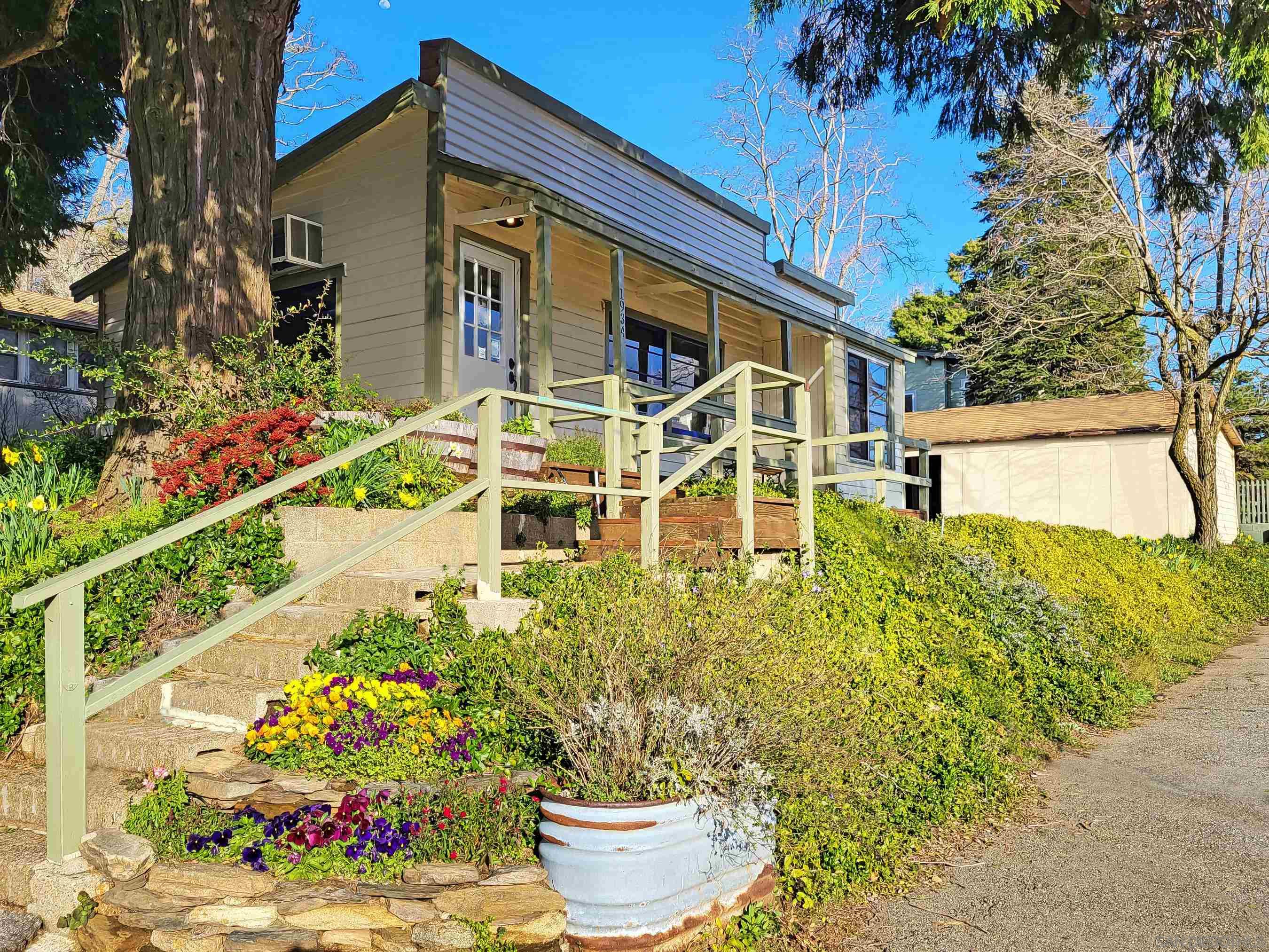 Detail Gallery Image 2 of 28 For 2617  C St, Julian,  CA 92036 - 2 Beds | 1 Baths