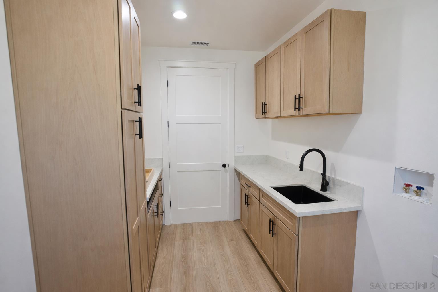 Detail Gallery Image 11 of 16 For 588  Twin Country Ln, Fallbrook,  CA 92028 - 4 Beds | 3/1 Baths