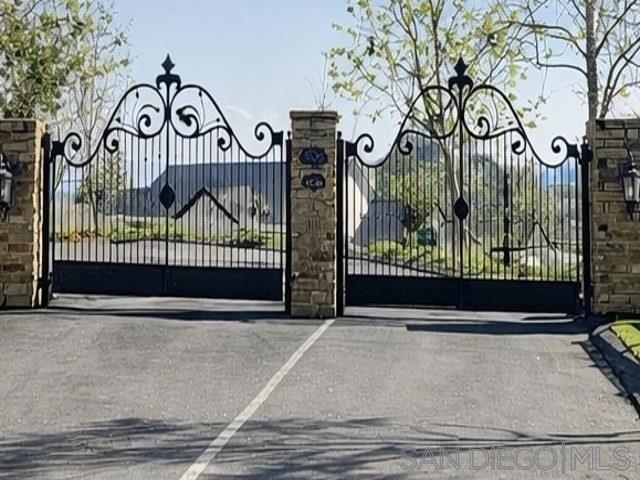 Detail Gallery Image 16 of 16 For 588  Twin Country Ln, Fallbrook,  CA 92028 - 4 Beds | 3/1 Baths