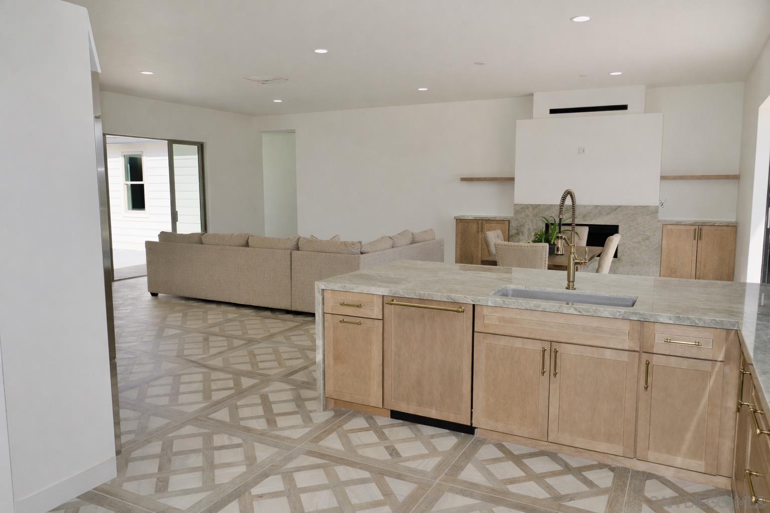 Detail Gallery Image 5 of 16 For 588  Twin Country Ln, Fallbrook,  CA 92028 - 4 Beds | 3/1 Baths