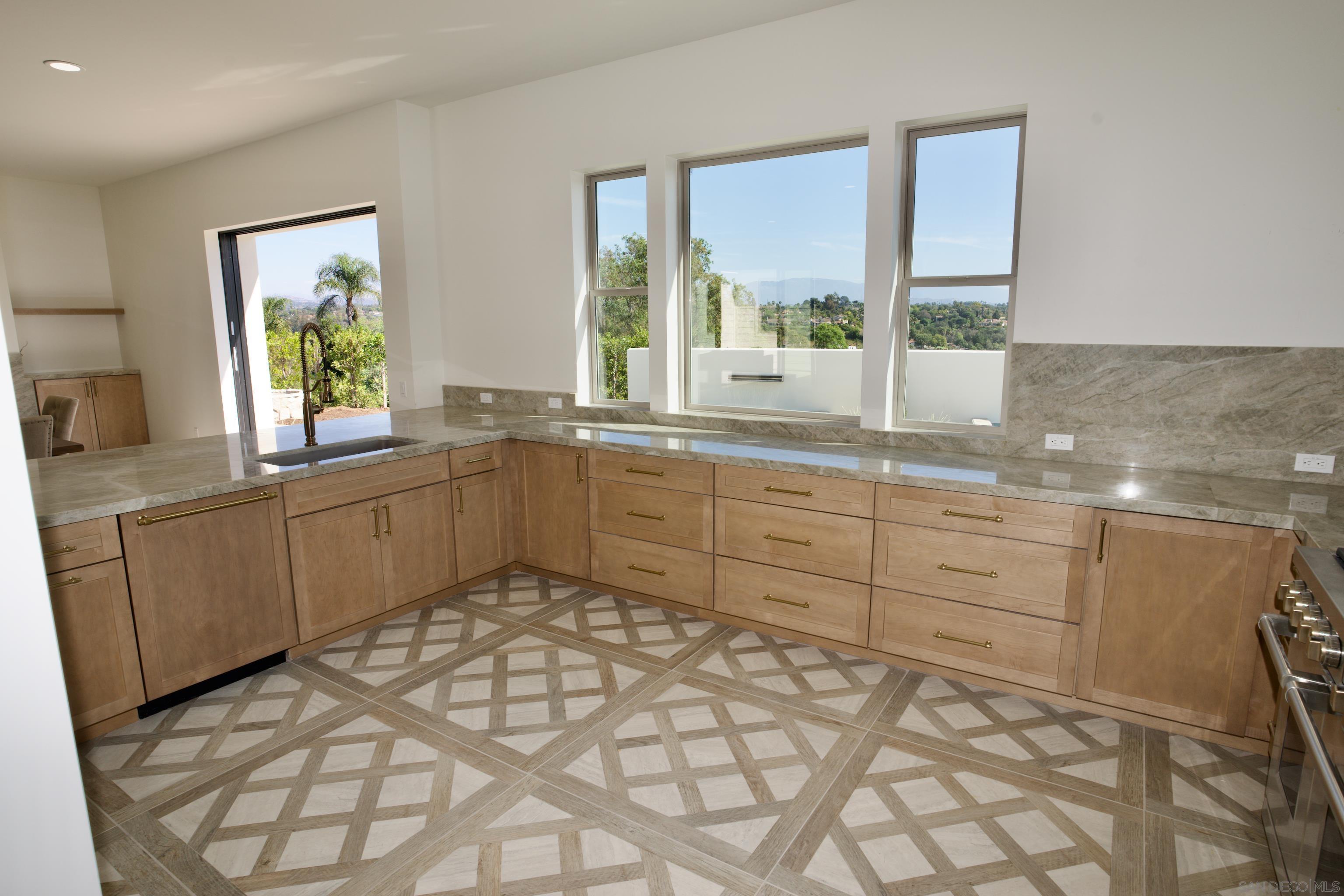 Detail Gallery Image 7 of 16 For 588  Twin Country Ln, Fallbrook,  CA 92028 - 4 Beds | 3/1 Baths