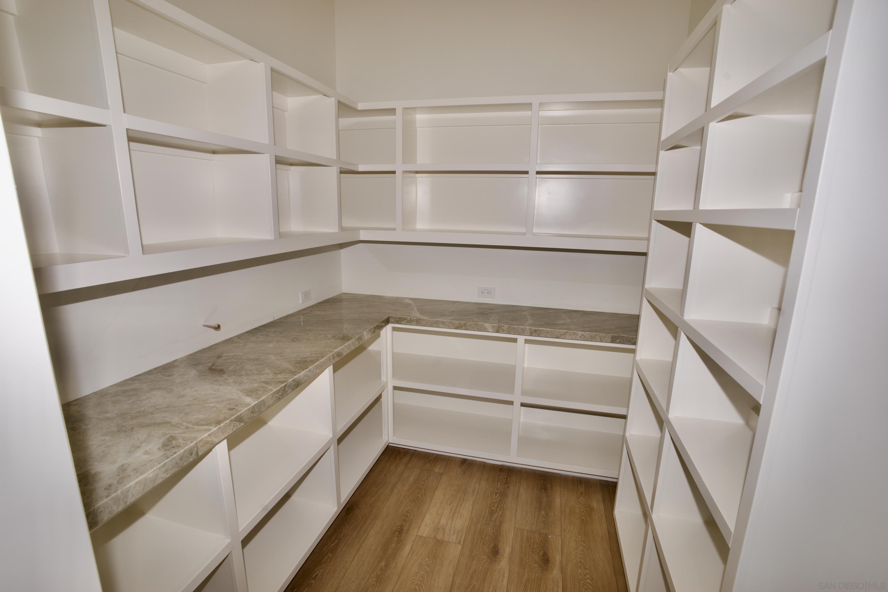 Detail Gallery Image 9 of 16 For 588  Twin Country Ln, Fallbrook,  CA 92028 - 4 Beds | 3/1 Baths