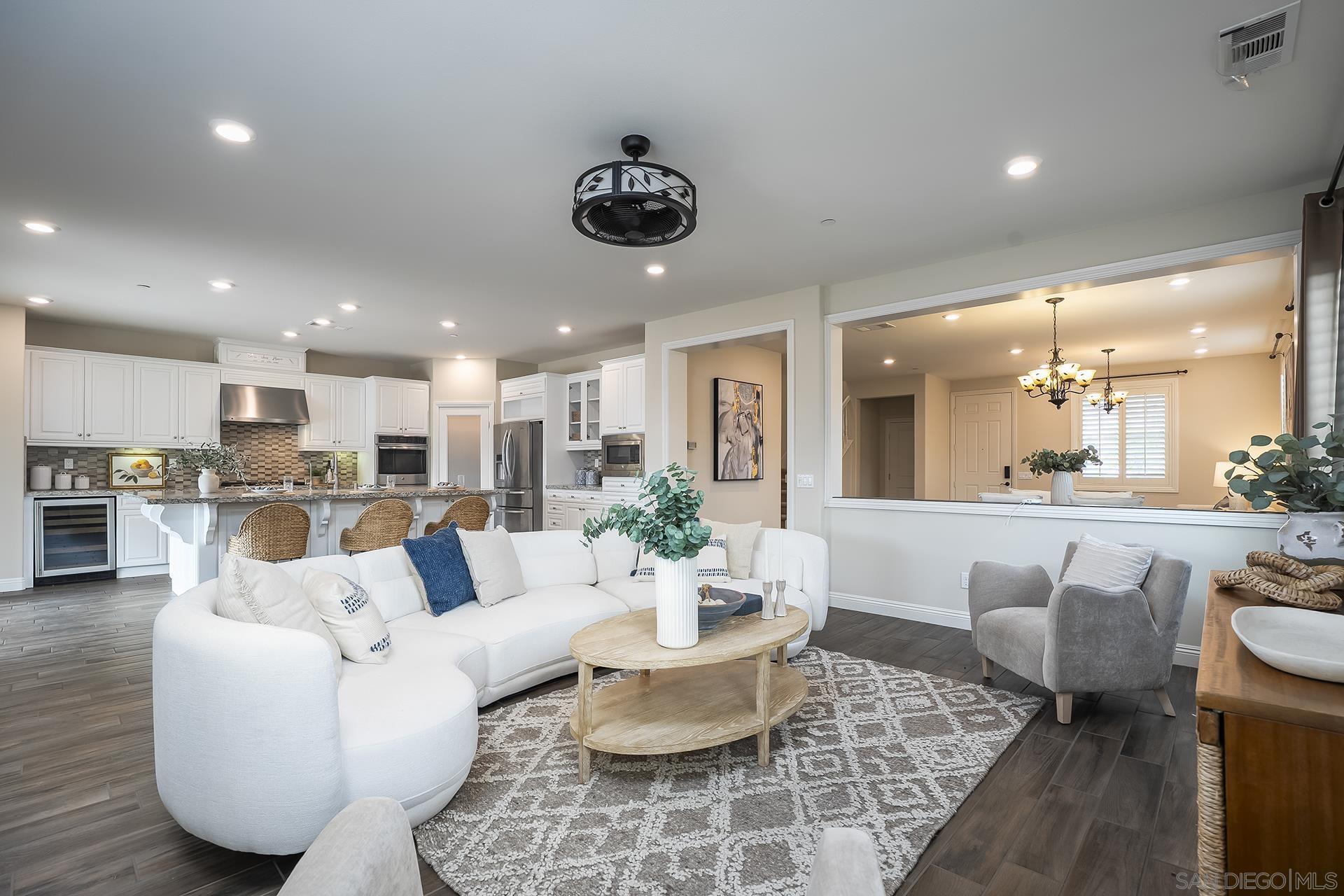 Detail Gallery Image 11 of 53 For 2025  Campo Verde Ct, Escondido,  CA 92026 - 4 Beds | 4/1 Baths