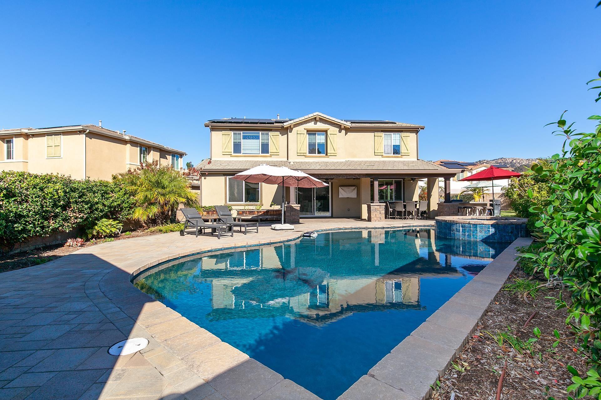 Detail Gallery Image 3 of 53 For 2025  Campo Verde Ct, Escondido,  CA 92026 - 4 Beds | 4/1 Baths