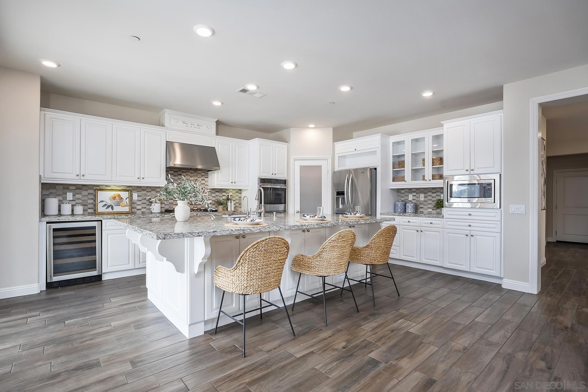 Detail Gallery Image 5 of 53 For 2025  Campo Verde Ct, Escondido,  CA 92026 - 4 Beds | 4/1 Baths