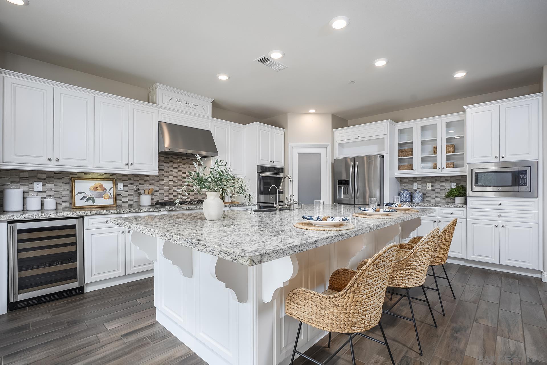 Detail Gallery Image 6 of 53 For 2025  Campo Verde Ct, Escondido,  CA 92026 - 4 Beds | 4/1 Baths