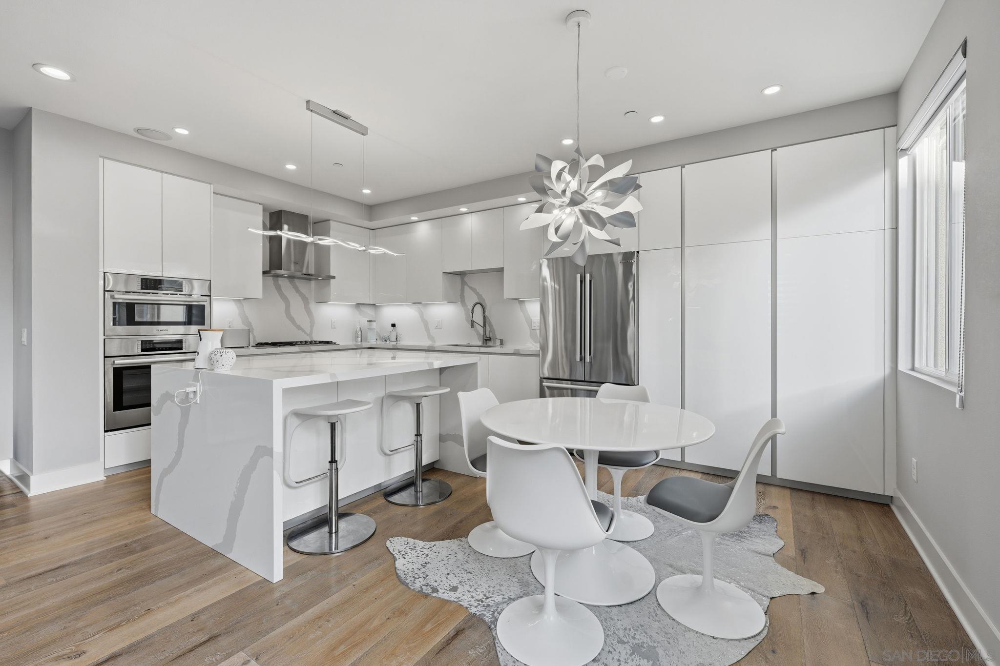 Front Image Thumbnail for SD260003005