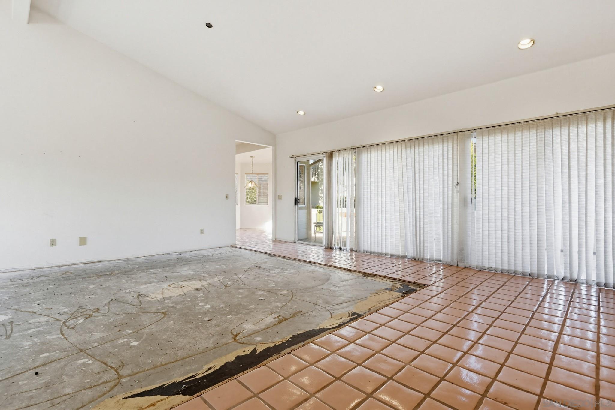 Detail Gallery Image 7 of 21 For 73  via Casitas, Bonsall,  CA 92003 - 3 Beds | 2 Baths