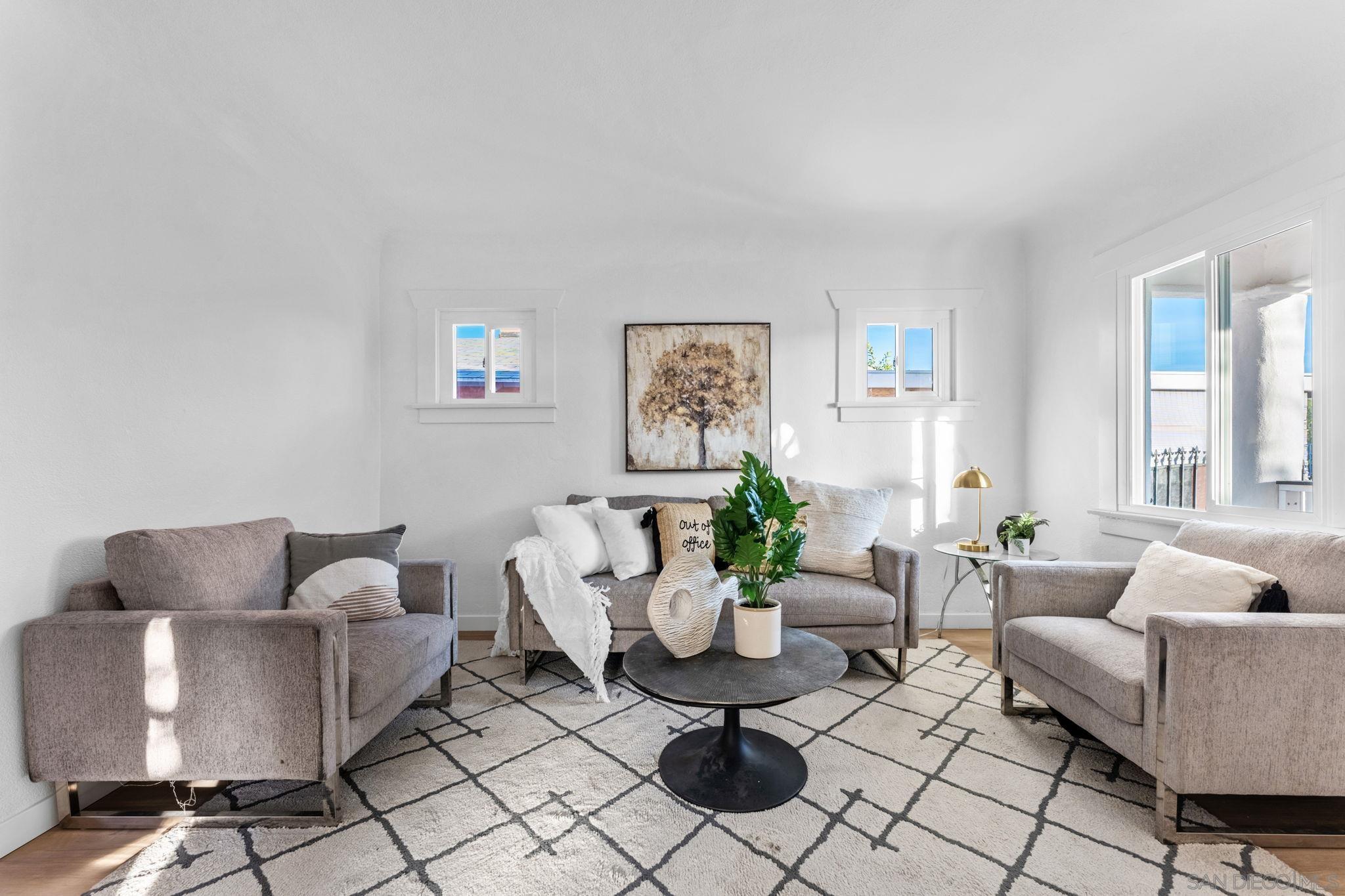 Front Image Thumbnail for SD260003011