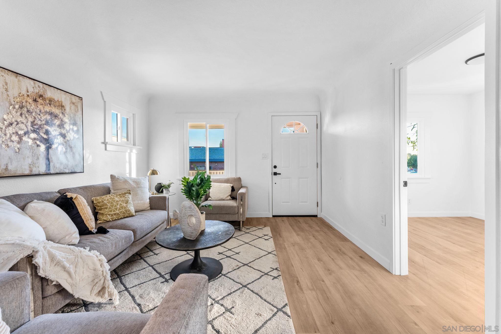 Detail Gallery Image 6 of 20 For 4376  Myrtle Ave, San Diego,  CA 92105 - 3 Beds | 2 Baths