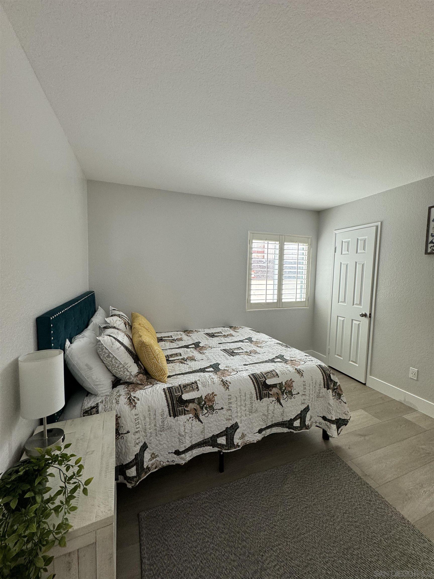 Detail Gallery Image 15 of 23 For 13871  Bruyere Ct, San Diego,  CA 92129 - 5 Beds | 3 Baths