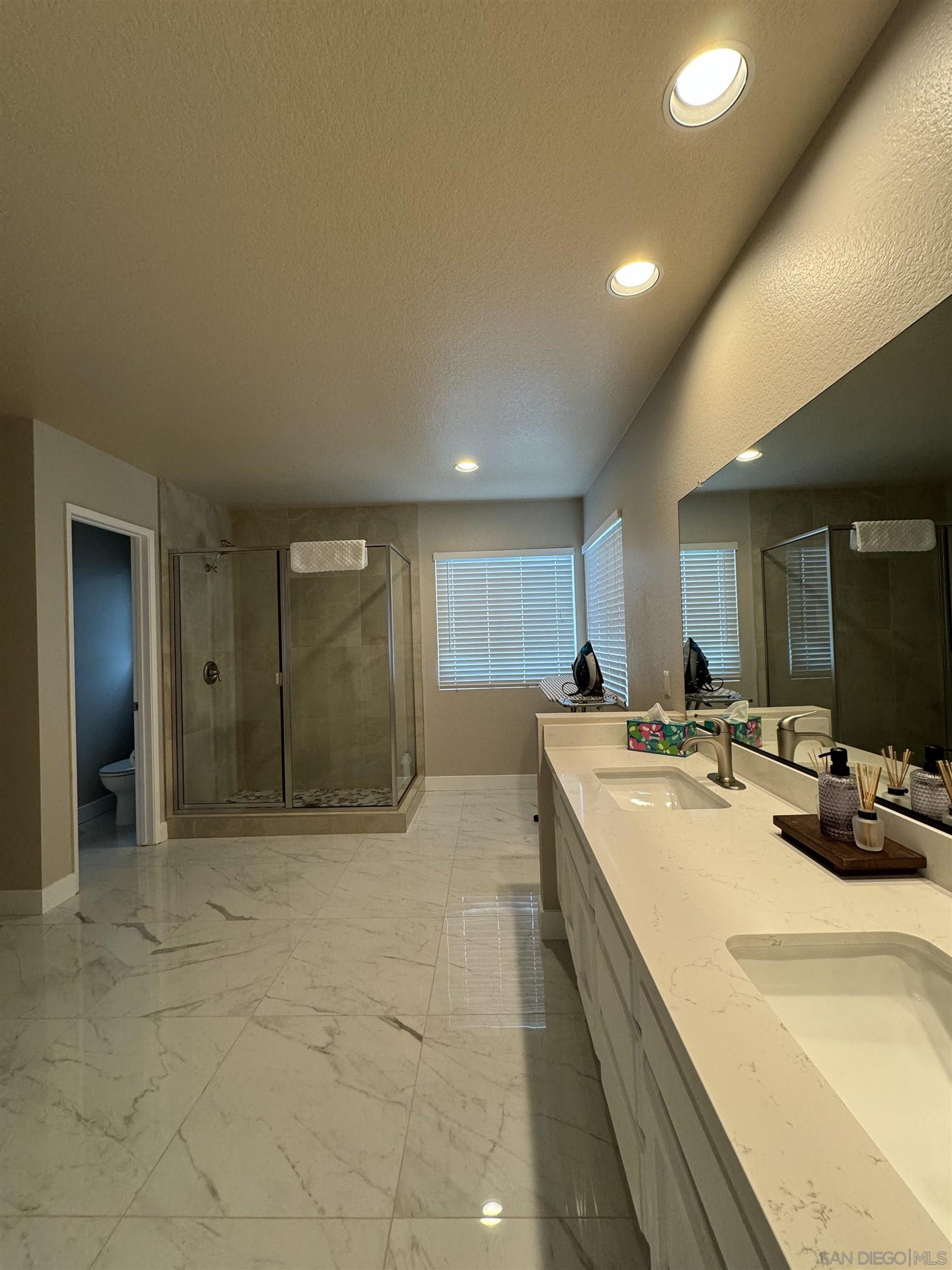 Detail Gallery Image 20 of 23 For 13871  Bruyere Ct, San Diego,  CA 92129 - 5 Beds | 3 Baths