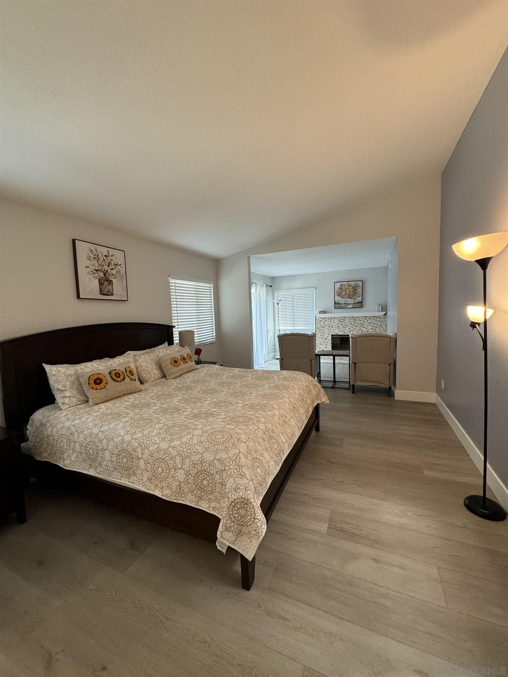 Detail Gallery Image 7 of 23 For 13871  Bruyere Ct, San Diego,  CA 92129 - 5 Beds | 3 Baths