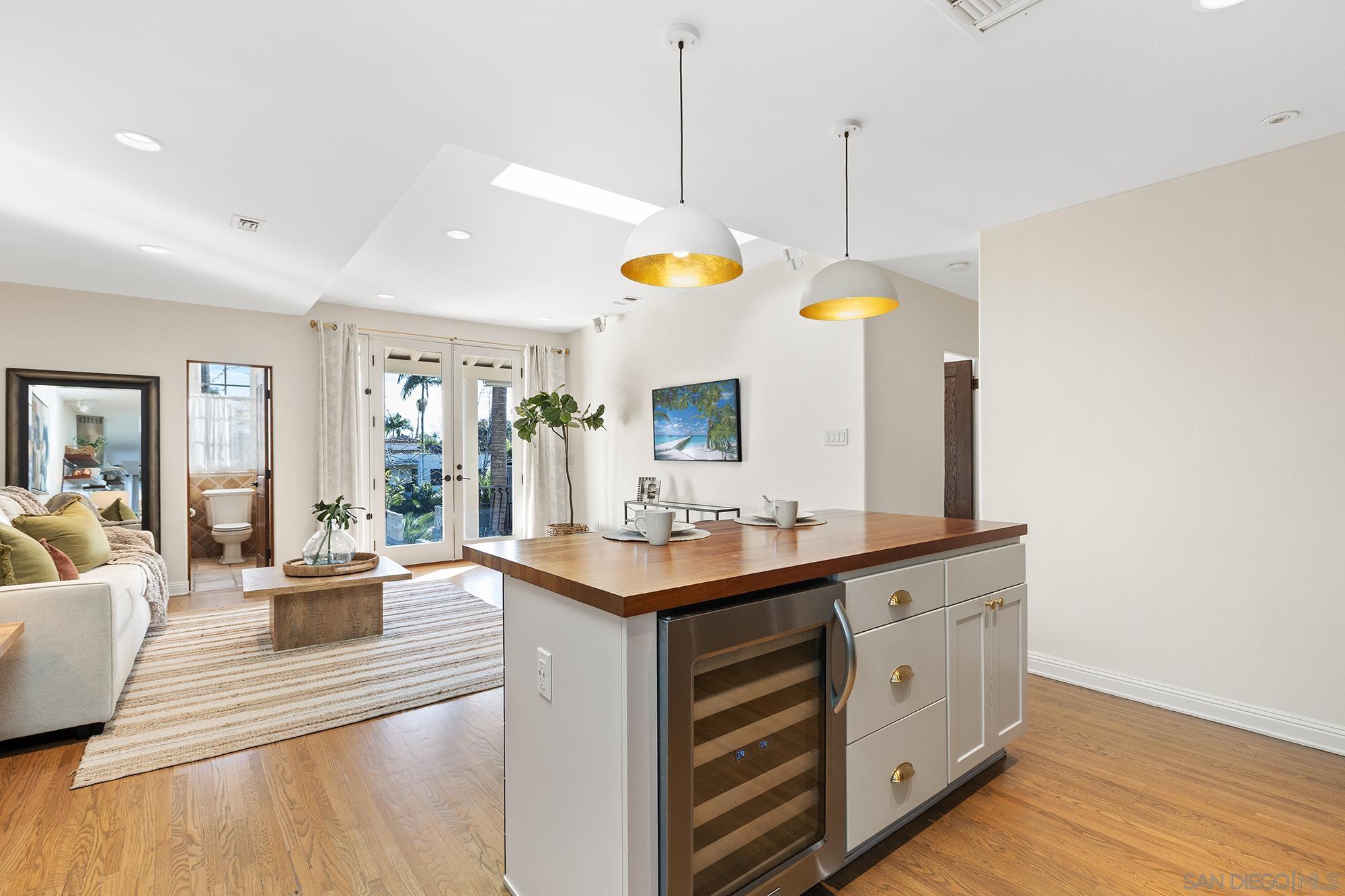 Detail Gallery Image 12 of 44 For 4209  Alder Dr, San Diego,  CA 92116 - 2 Beds | 2 Baths