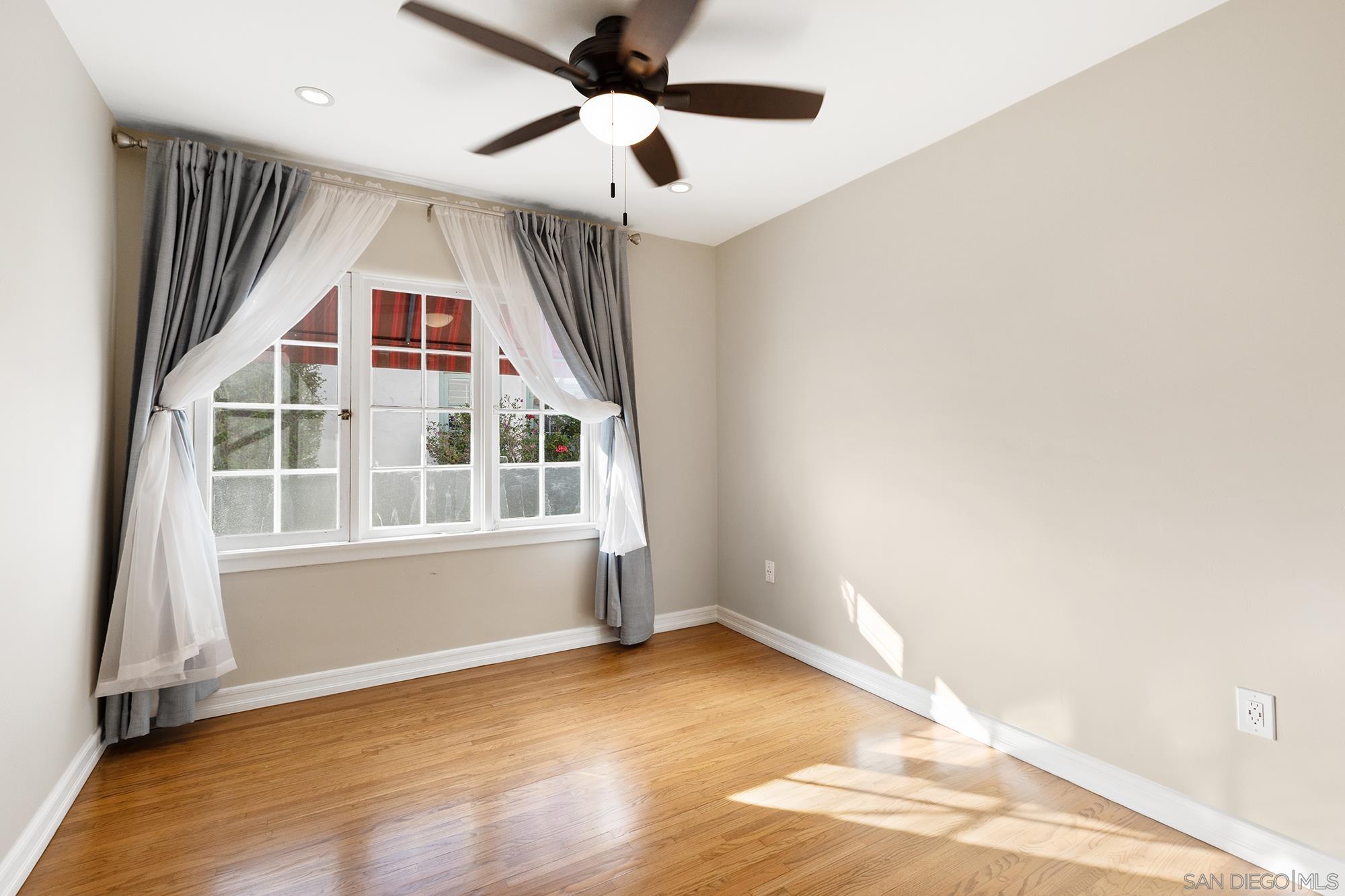 Detail Gallery Image 17 of 44 For 4209  Alder Dr, San Diego,  CA 92116 - 2 Beds | 2 Baths