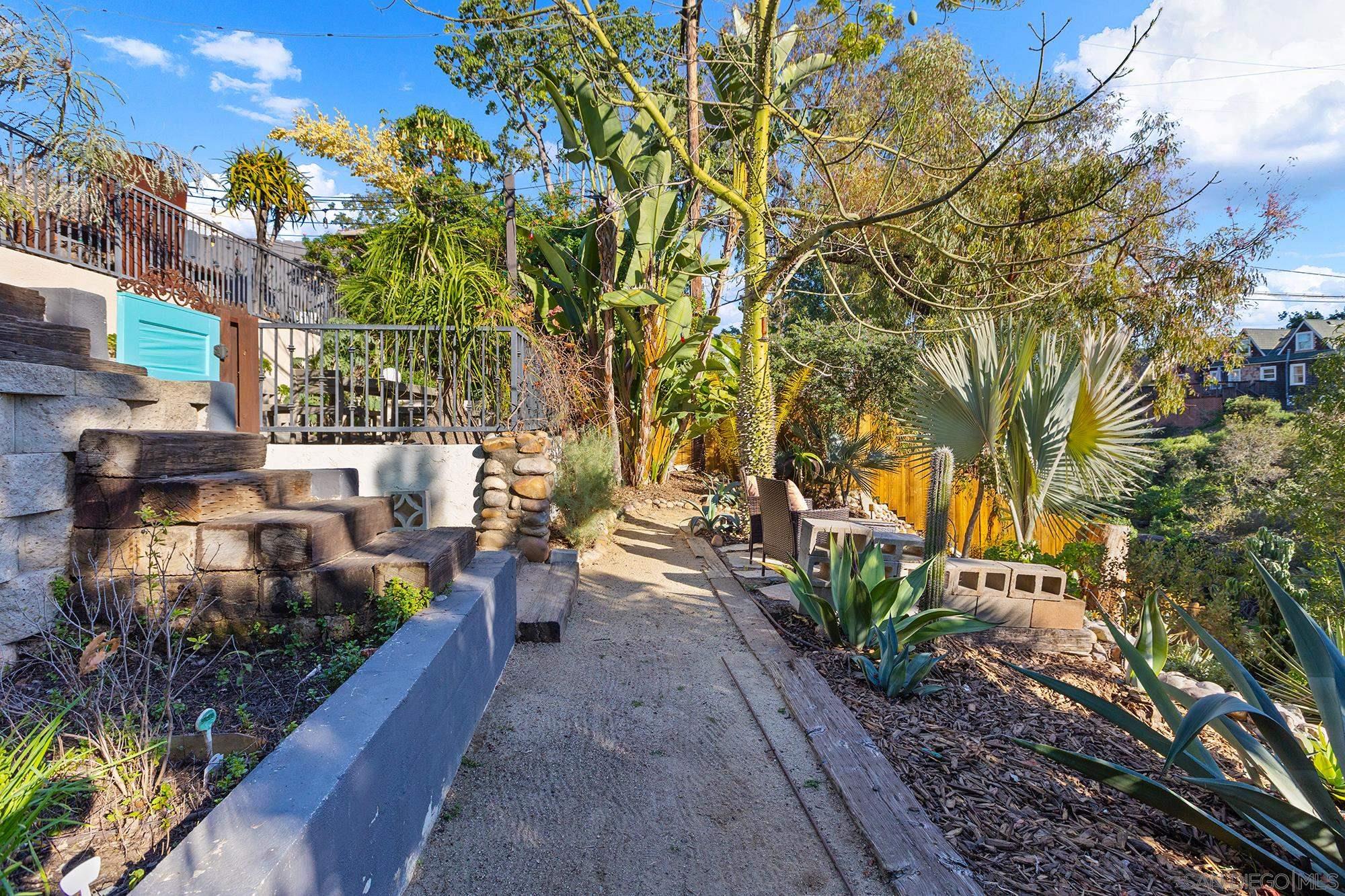 Detail Gallery Image 23 of 44 For 4209  Alder Dr, San Diego,  CA 92116 - 2 Beds | 2 Baths