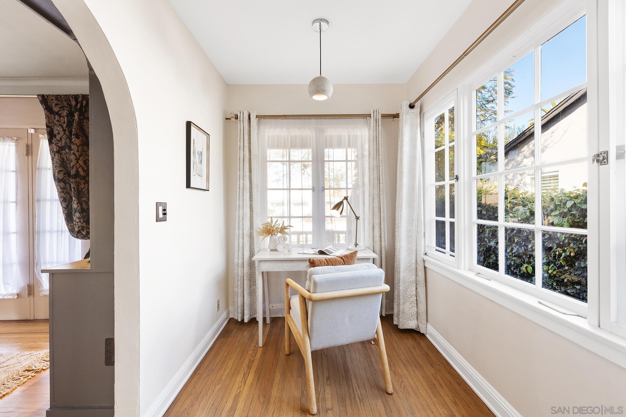 Detail Gallery Image 7 of 44 For 4209  Alder Dr, San Diego,  CA 92116 - 2 Beds | 2 Baths