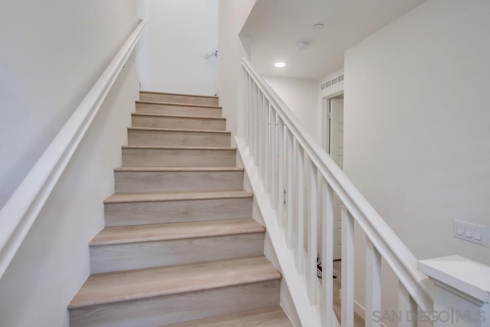 Detail Gallery Image 13 of 40 For 6012  Village Center Loop Rd  #38,  San Diego,  CA 92130 - 4 Beds | 3/1 Baths