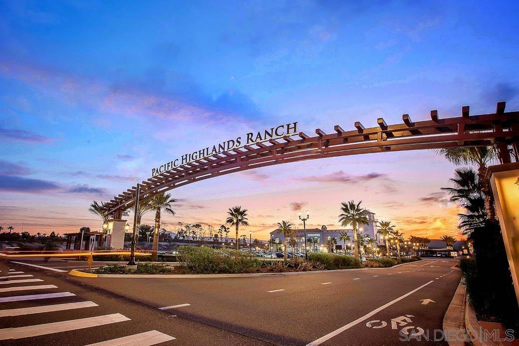 Detail Gallery Image 30 of 40 For 6012  Village Center Loop Rd  #38,  San Diego,  CA 92130 - 4 Beds | 3/1 Baths