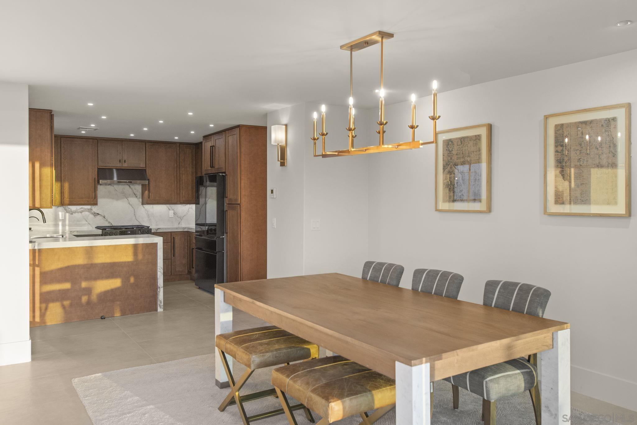 Detail Gallery Image 11 of 47 For 3080  Lloyd St, San Diego,  CA 92117 - 4 Beds | 3 Baths