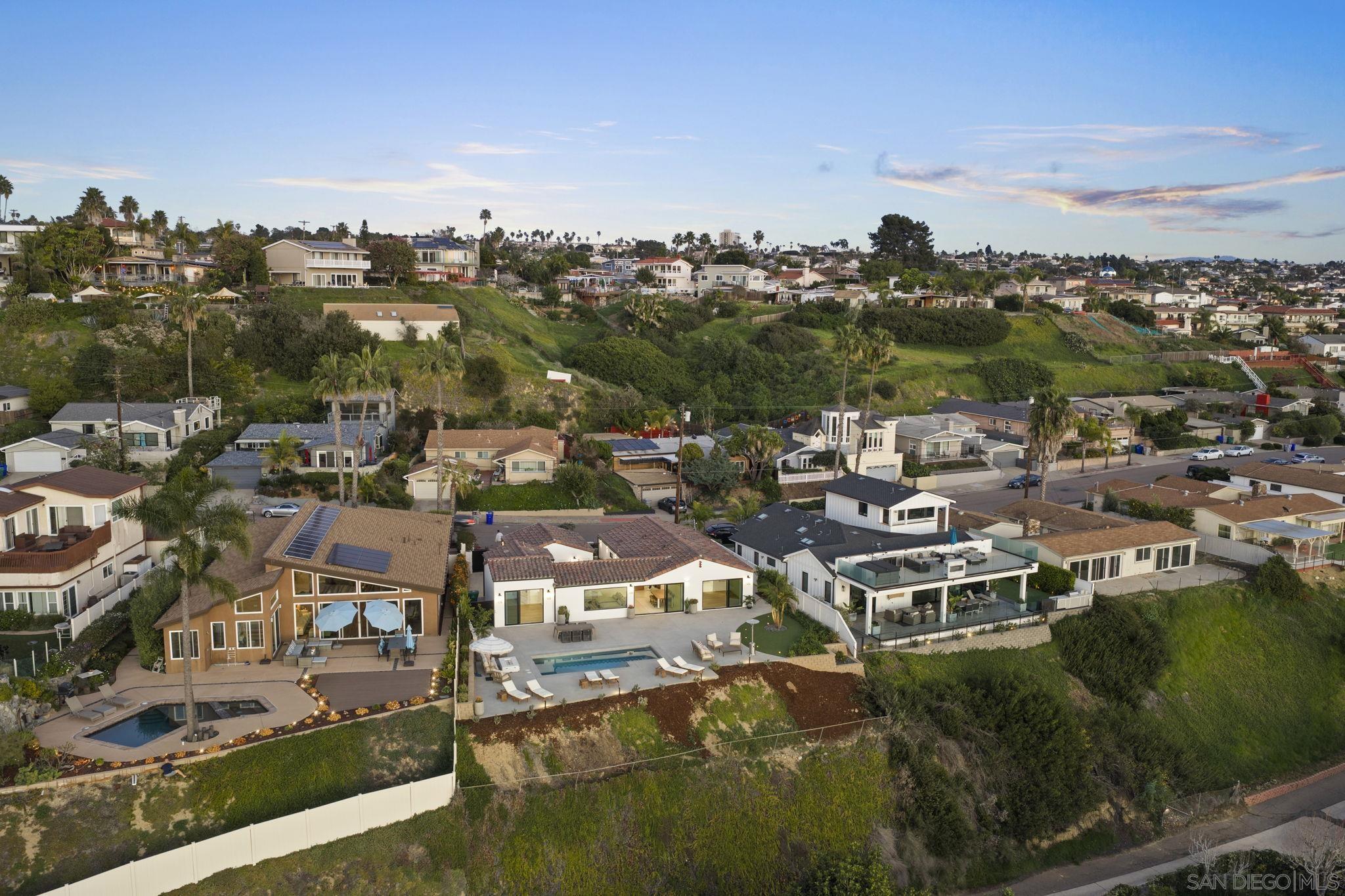 Detail Gallery Image 44 of 47 For 3080  Lloyd St, San Diego,  CA 92117 - 4 Beds | 3 Baths