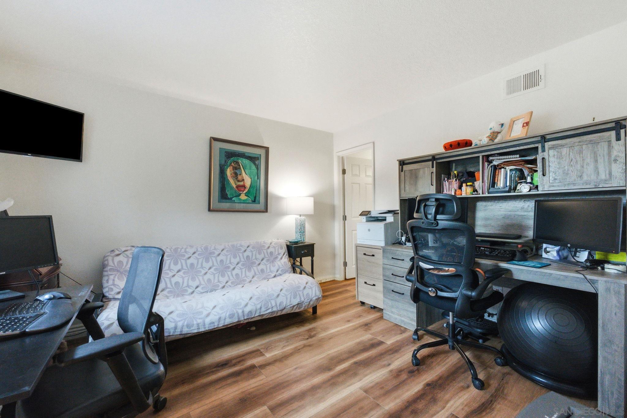 Detail Gallery Image 16 of 40 For 1620  Madrone Gln, Escondido,  CA 92027 - 4 Beds | 3 Baths