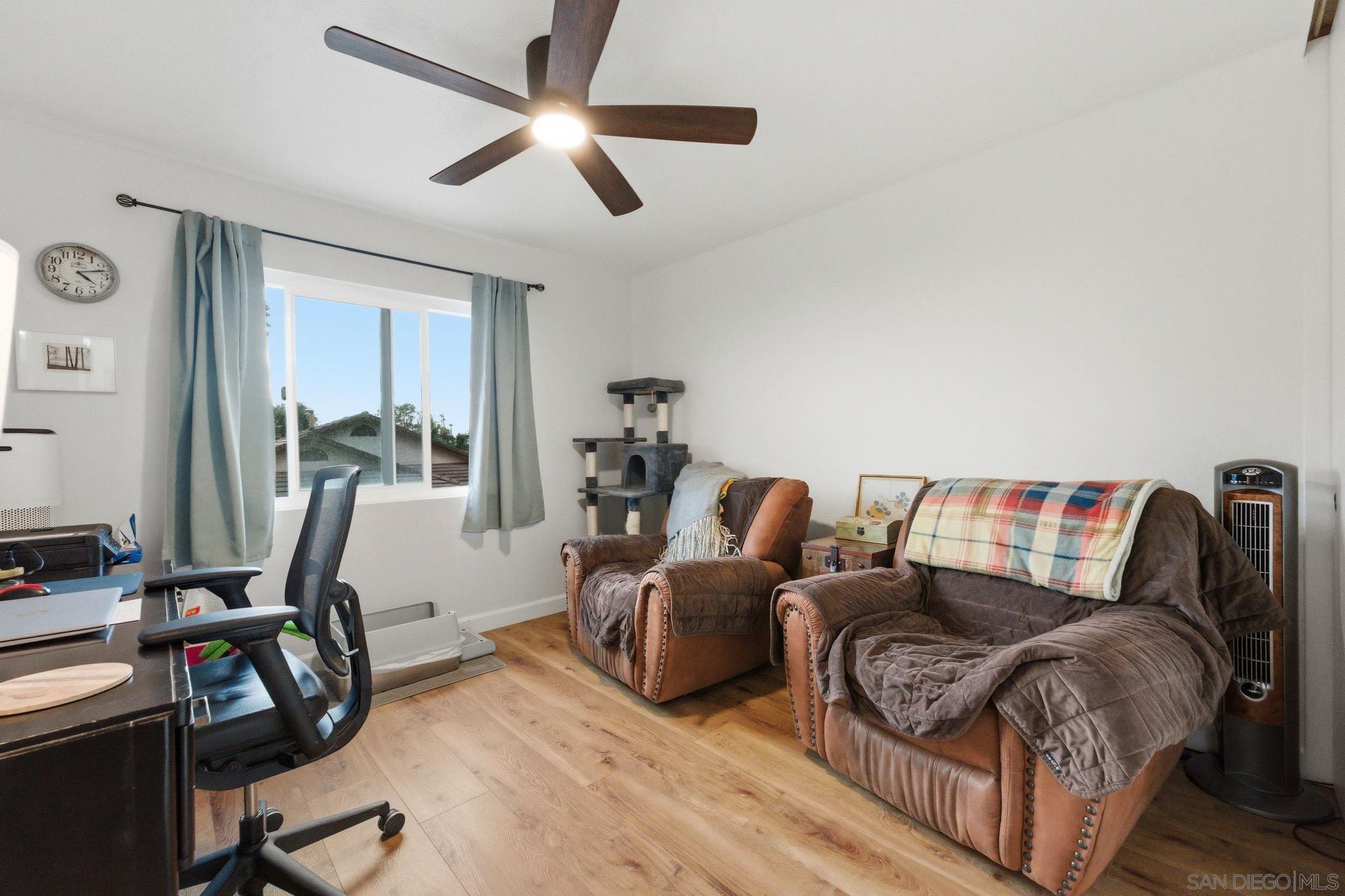 Detail Gallery Image 17 of 40 For 1620  Madrone Gln, Escondido,  CA 92027 - 4 Beds | 3 Baths