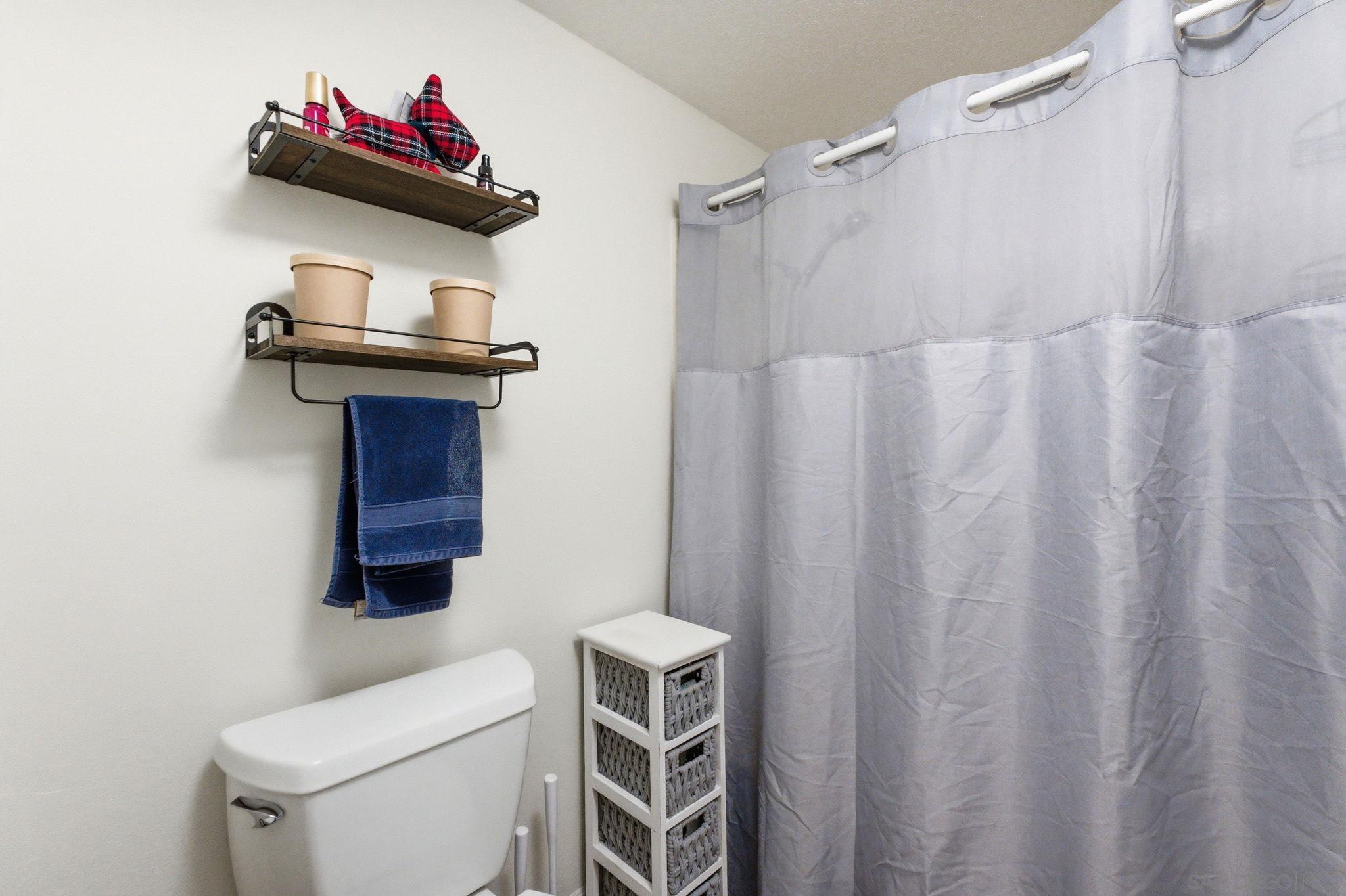 Detail Gallery Image 30 of 40 For 1620  Madrone Gln, Escondido,  CA 92027 - 4 Beds | 3 Baths