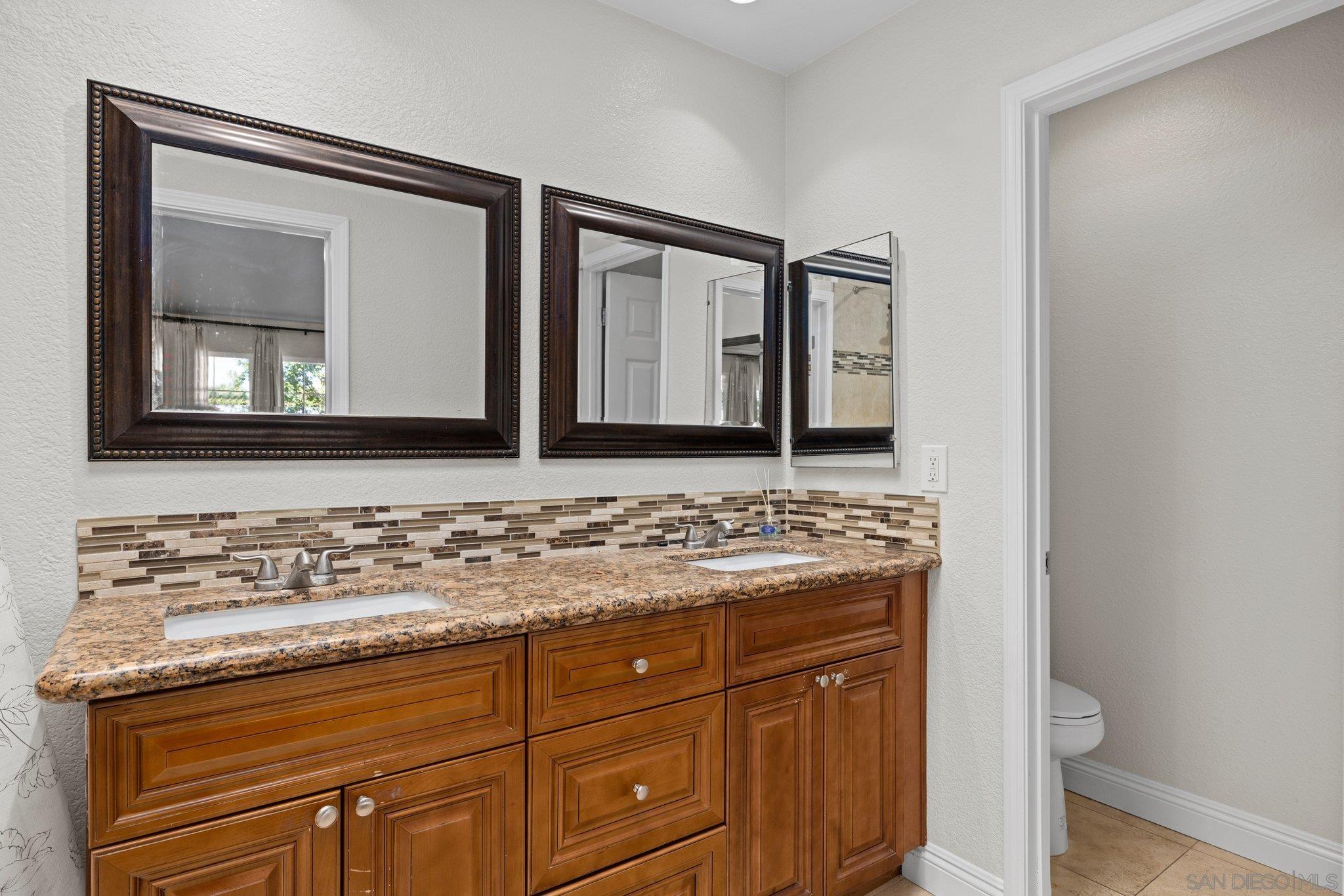 Detail Gallery Image 17 of 34 For 15913  Avenida Villaha  #42,  San Diego,  CA 92128 - 3 Beds | 2/1 Baths