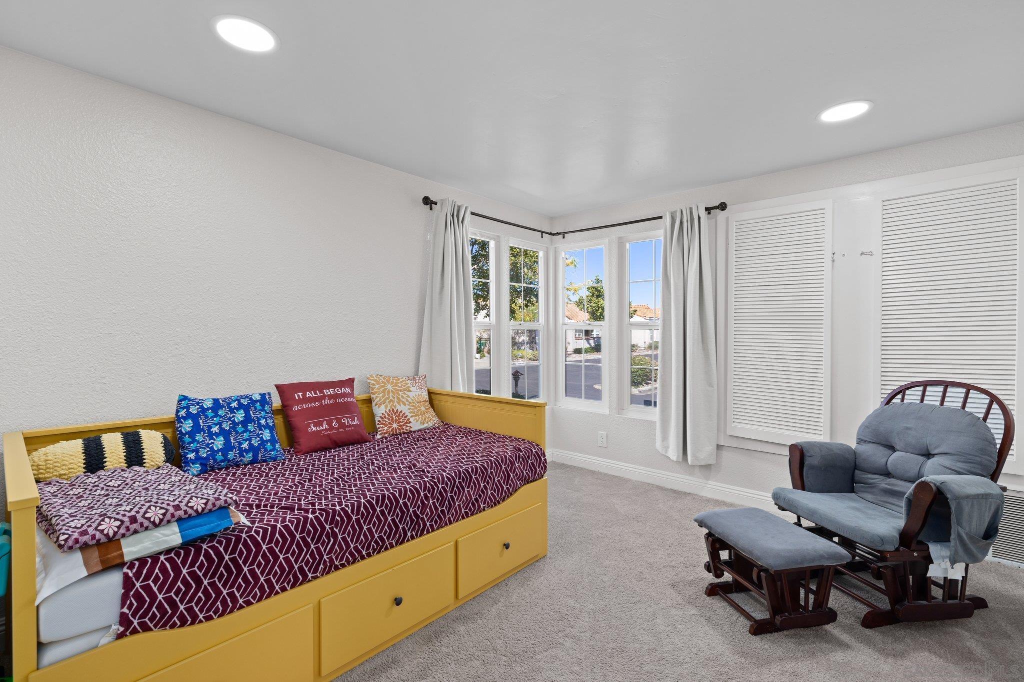 Detail Gallery Image 18 of 34 For 15913  Avenida Villaha  #42,  San Diego,  CA 92128 - 3 Beds | 2/1 Baths