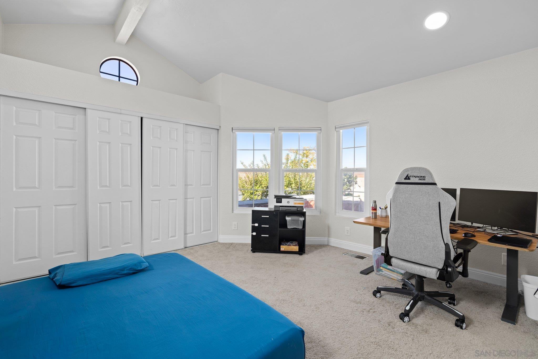 Detail Gallery Image 23 of 34 For 15913  Avenida Villaha  #42,  San Diego,  CA 92128 - 3 Beds | 2/1 Baths