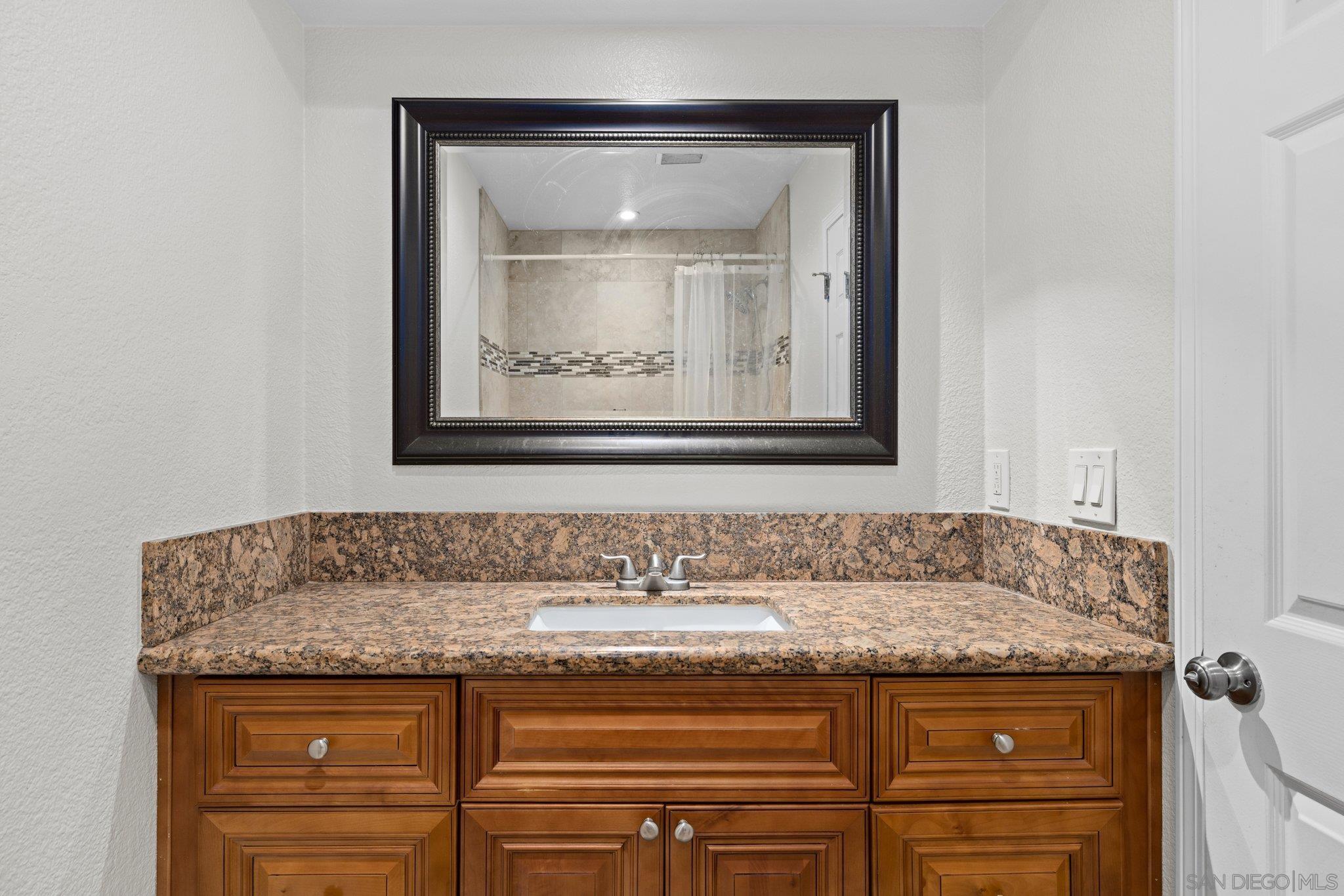 Detail Gallery Image 25 of 34 For 15913  Avenida Villaha  #42,  San Diego,  CA 92128 - 3 Beds | 2/1 Baths