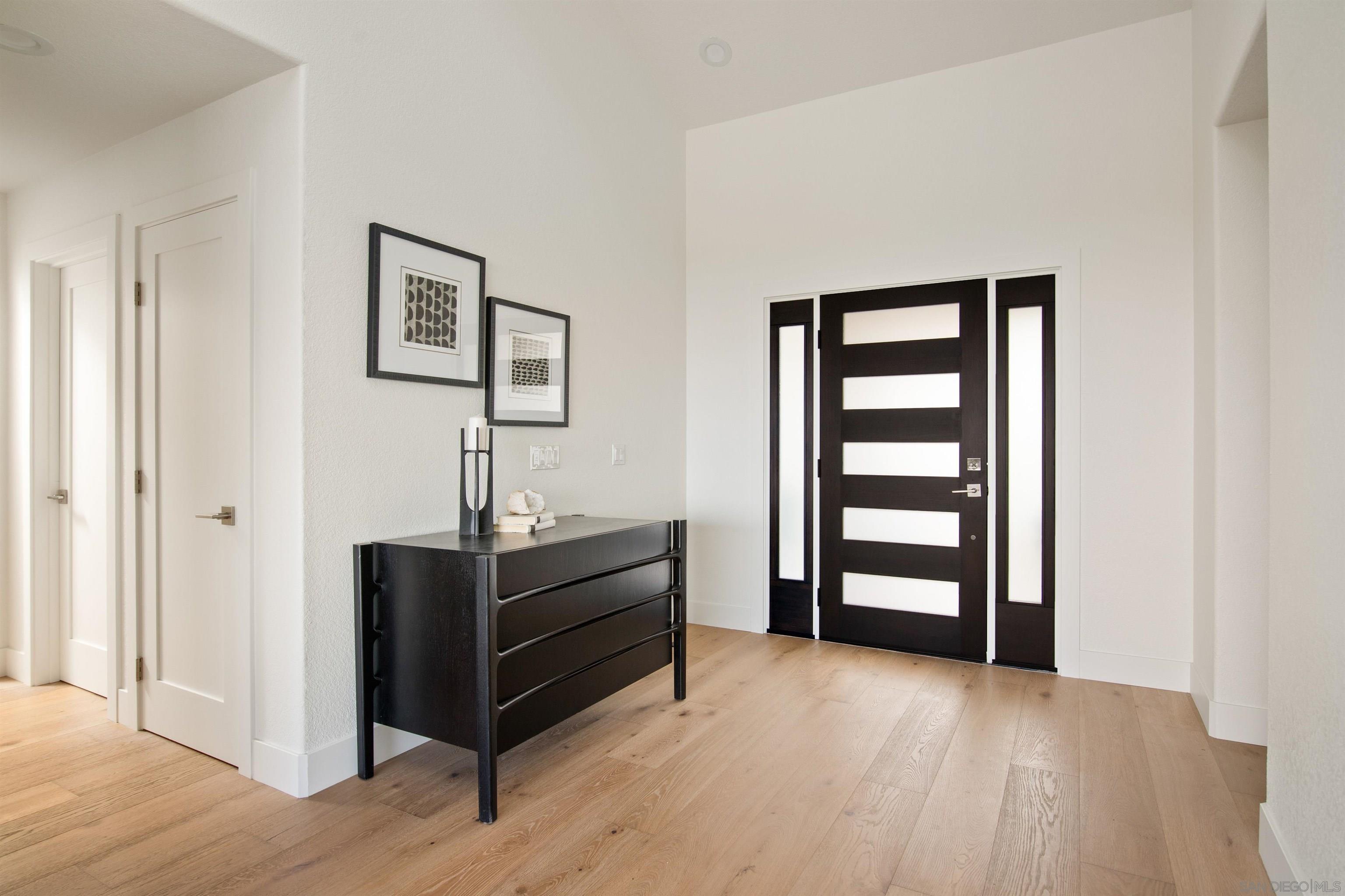 Detail Gallery Image 20 of 60 For 2481  La Marque St, San Diego,  CA 92109 - 4 Beds | 3 Baths