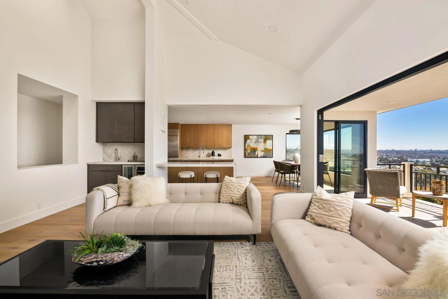 Detail Gallery Image 3 of 60 For 2481  La Marque St, San Diego,  CA 92109 - 4 Beds | 3 Baths