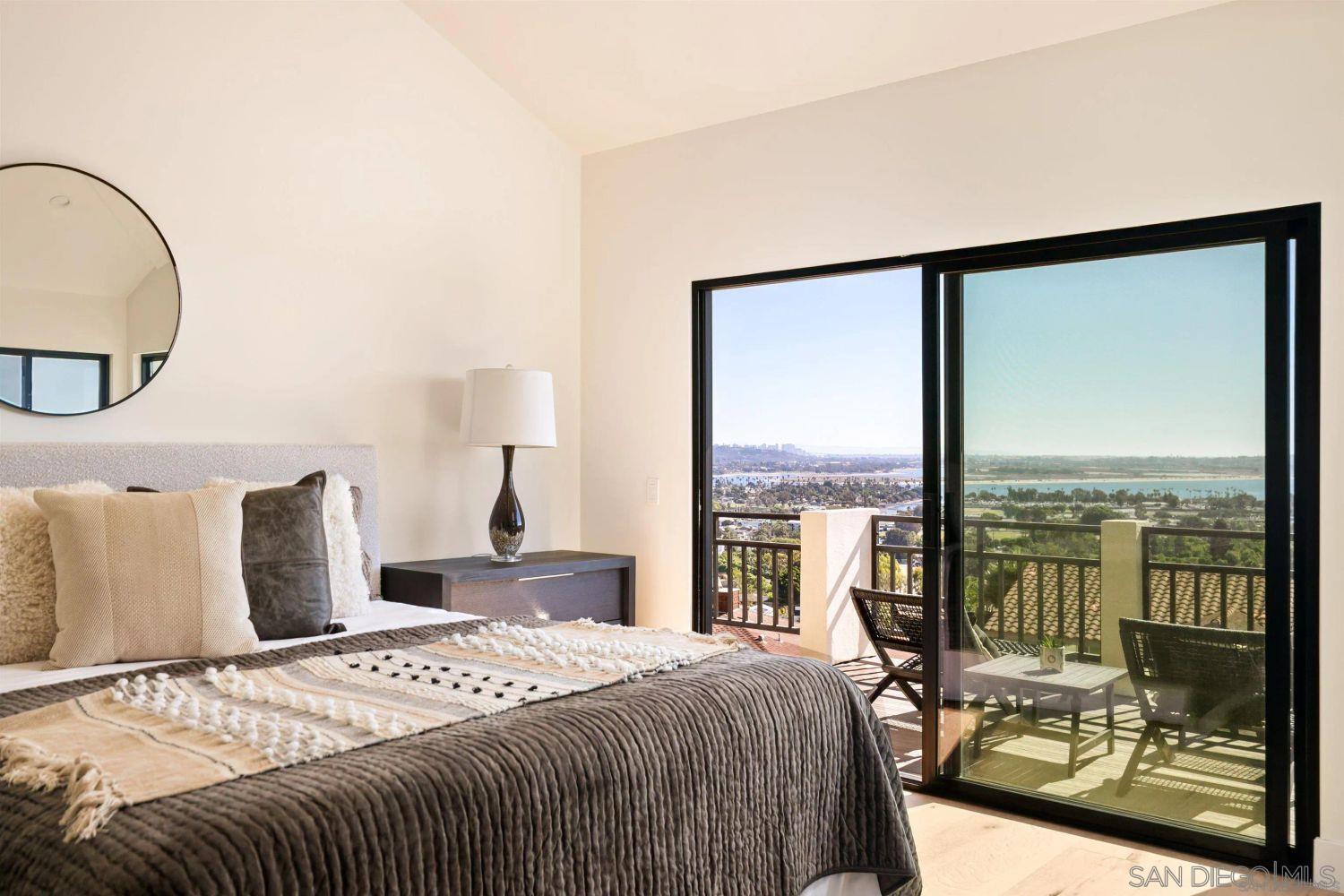 Detail Gallery Image 22 of 60 For 2481  La Marque St, San Diego,  CA 92109 - 4 Beds | 3 Baths