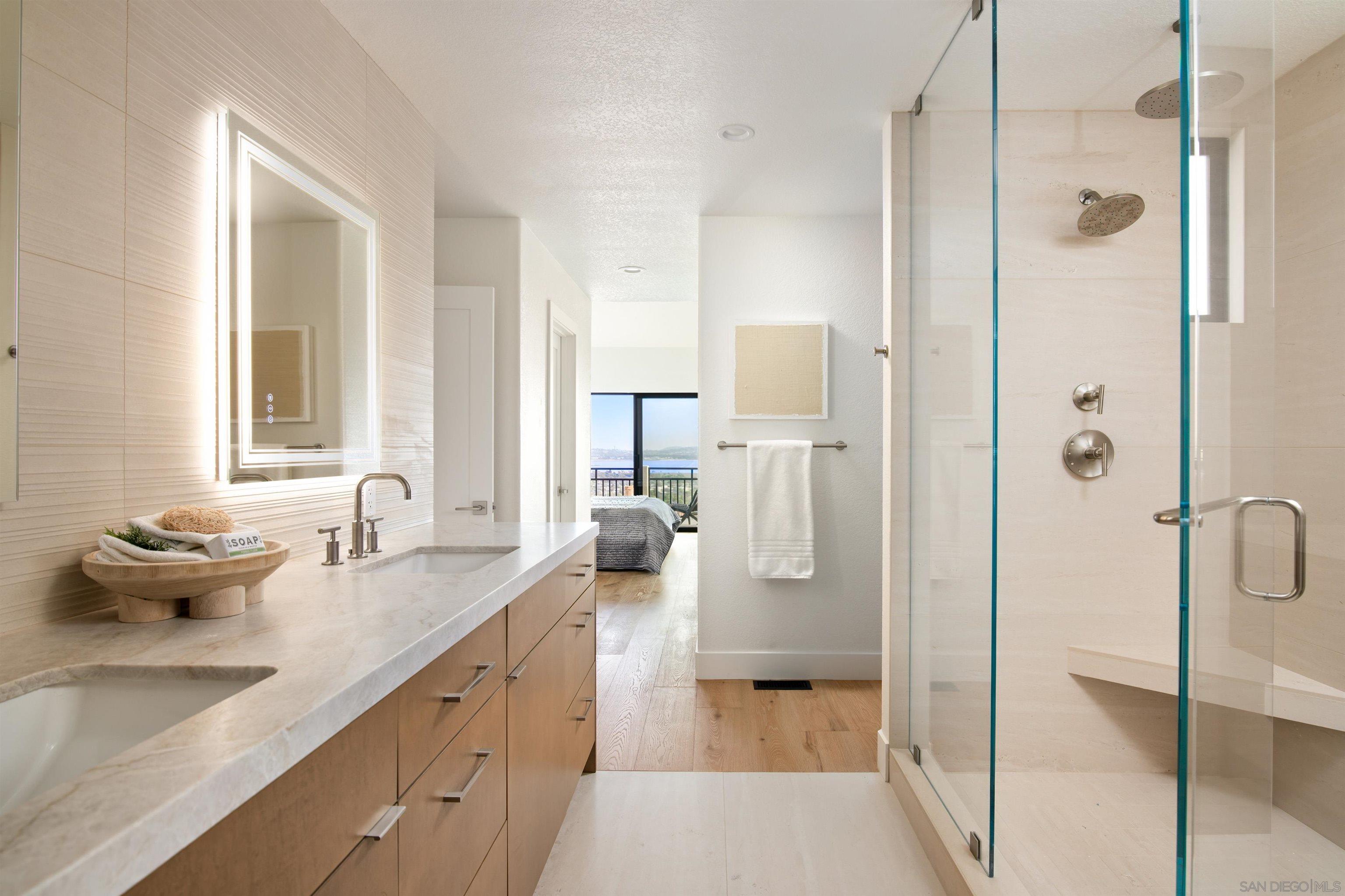 Detail Gallery Image 24 of 60 For 2481  La Marque St, San Diego,  CA 92109 - 4 Beds | 3 Baths