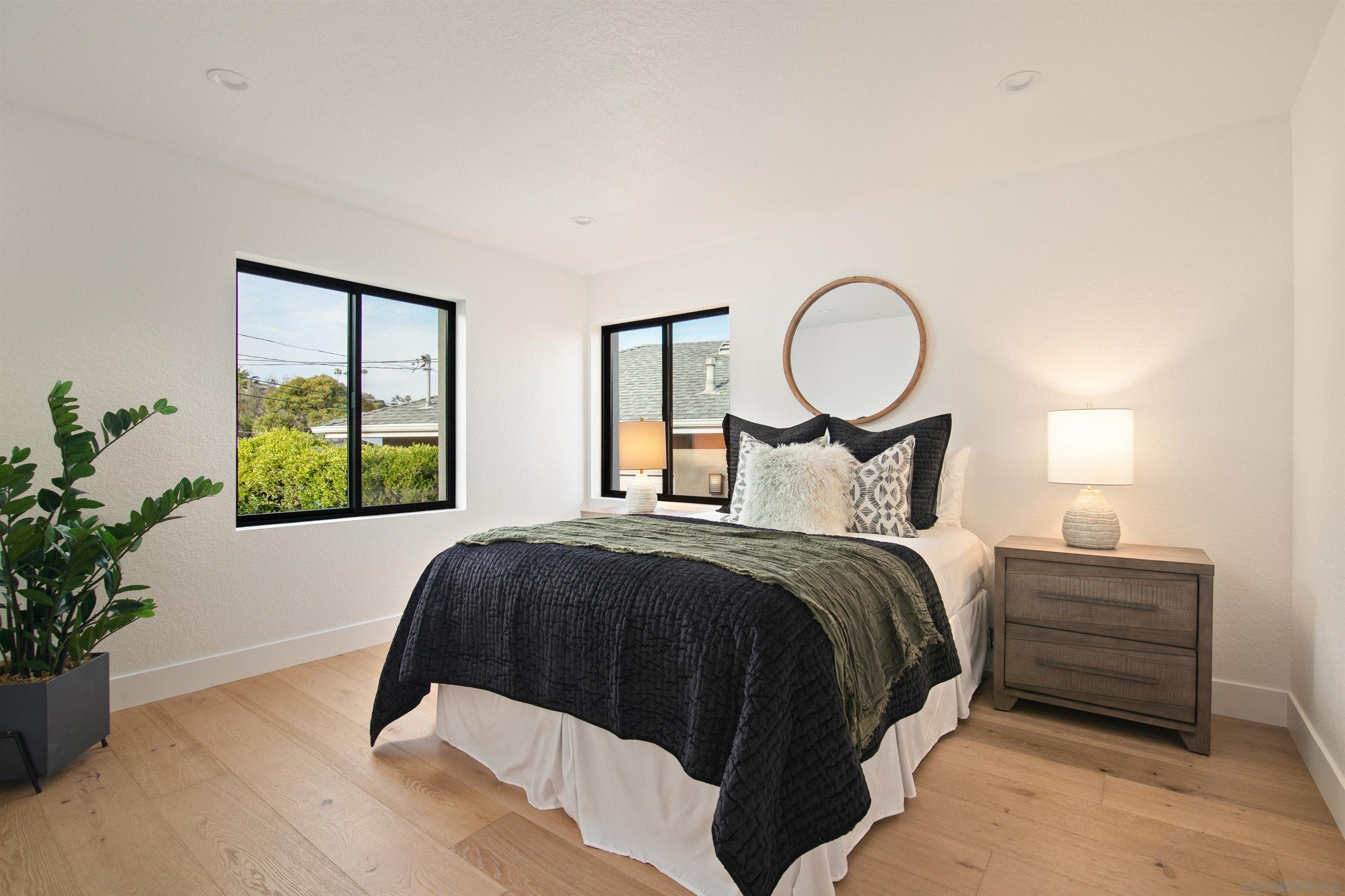 Detail Gallery Image 28 of 60 For 2481  La Marque St, San Diego,  CA 92109 - 4 Beds | 3 Baths