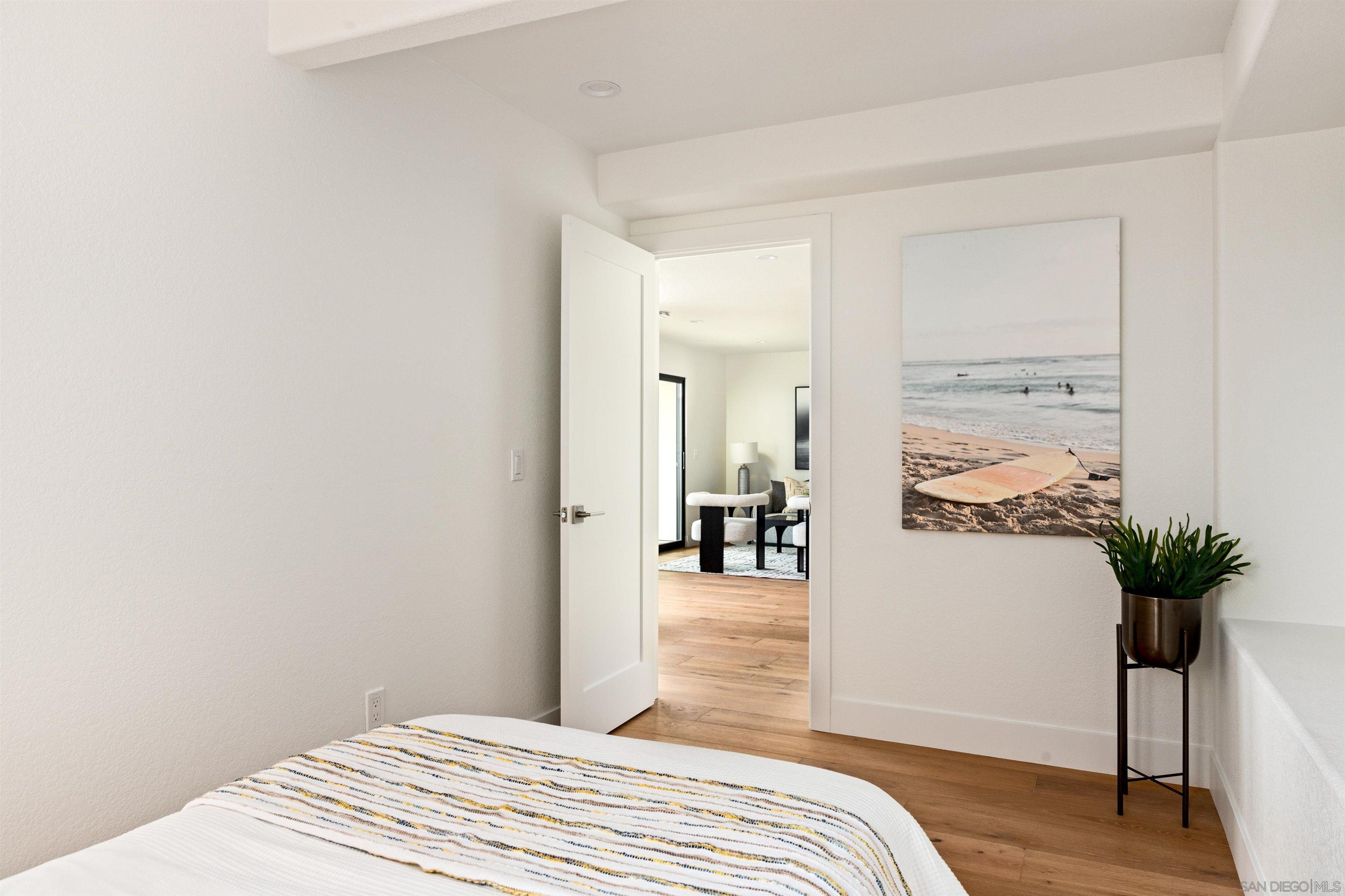 Detail Gallery Image 38 of 57 For 2481  La Marque St, San Diego,  CA 92109 - 4 Beds | 3 Baths