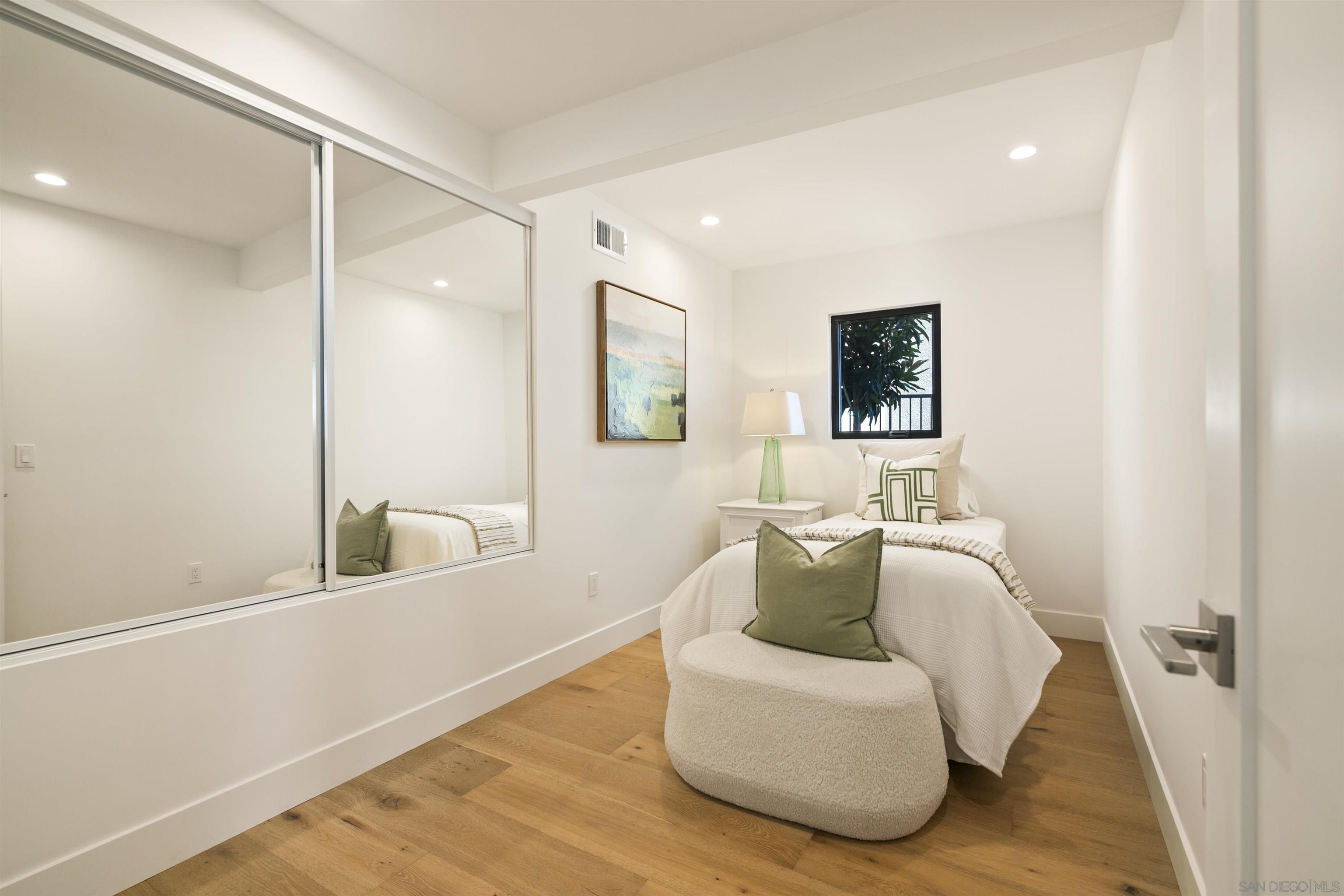 Detail Gallery Image 41 of 60 For 2481  La Marque St, San Diego,  CA 92109 - 4 Beds | 3 Baths