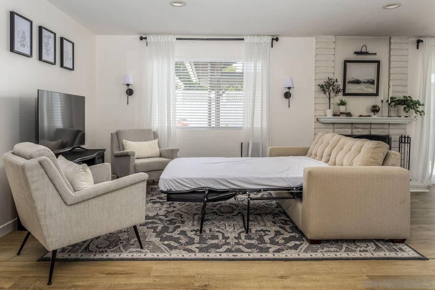 Detail Gallery Image 31 of 39 For 4367  Berwick, San Diego,  CA 92117 - 4 Beds | 3 Baths