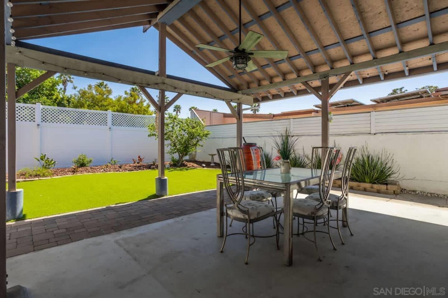 Detail Gallery Image 33 of 39 For 4367  Berwick, San Diego,  CA 92117 - 4 Beds | 3 Baths