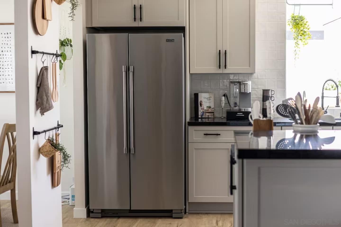 Detail Gallery Image 7 of 39 For 4367  Berwick, San Diego,  CA 92117 - 4 Beds | 3 Baths